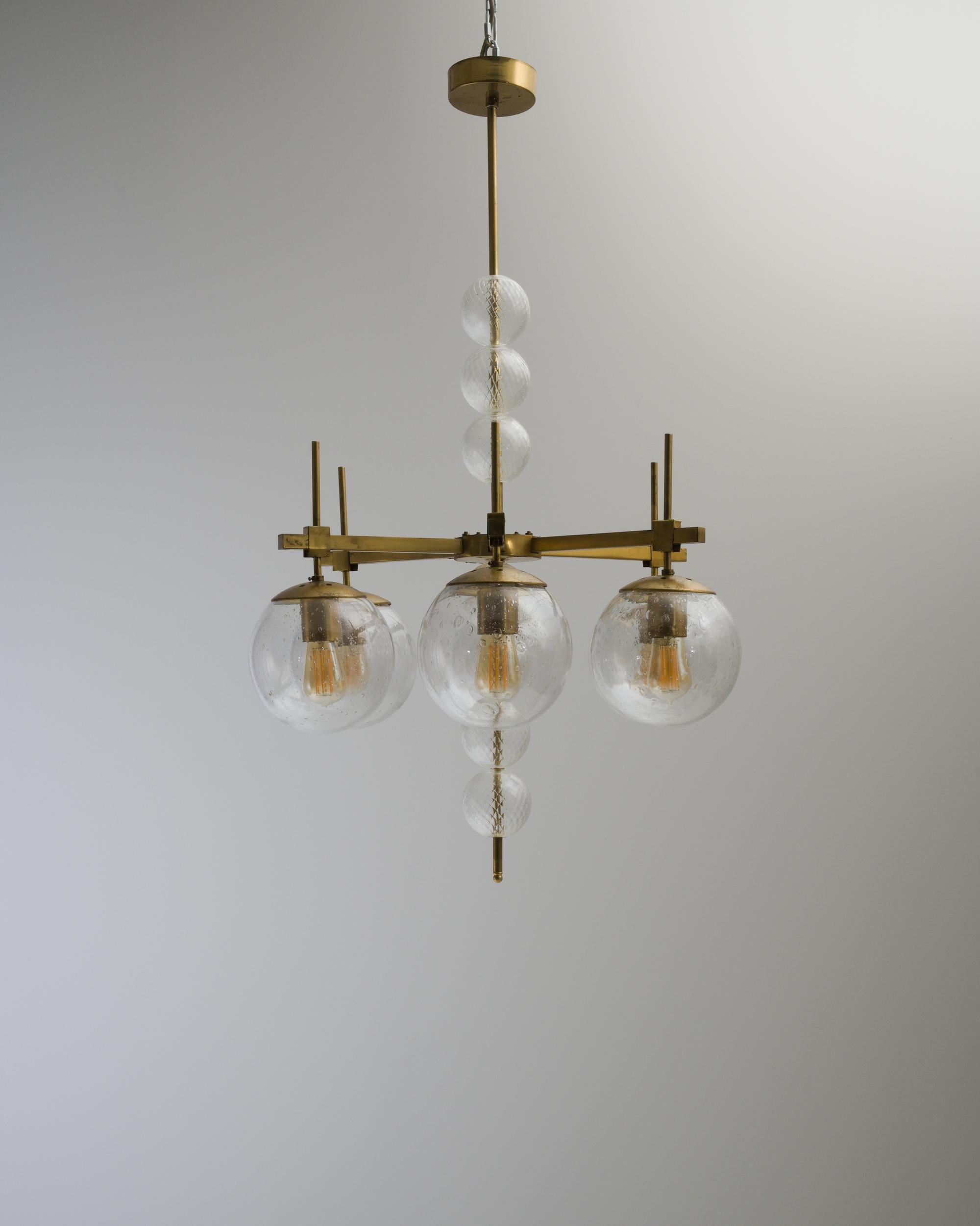 Mid-Century moderno Lampadario in metallo ceco degli anni '70 in vendita