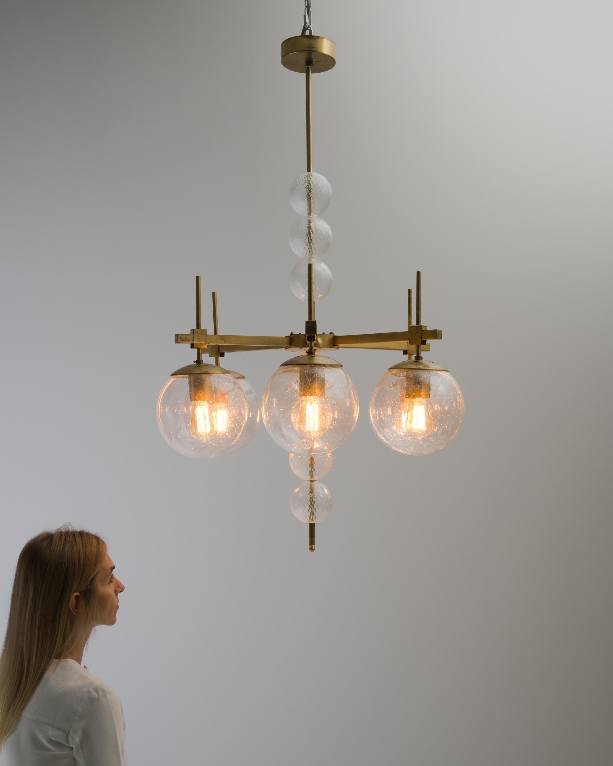 Fine XX secolo Lampadario in metallo ceco degli anni '70 in vendita