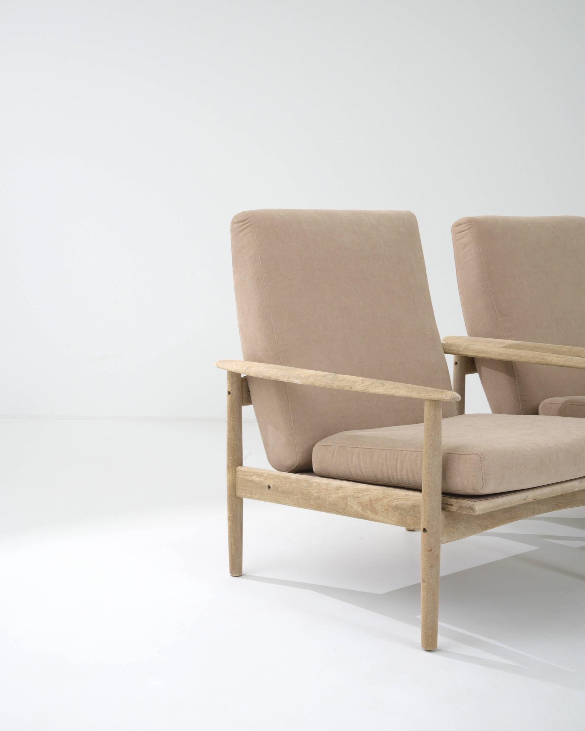 1970s Czech Modernist Upholstered Armchairs, a Pair For Sale 4