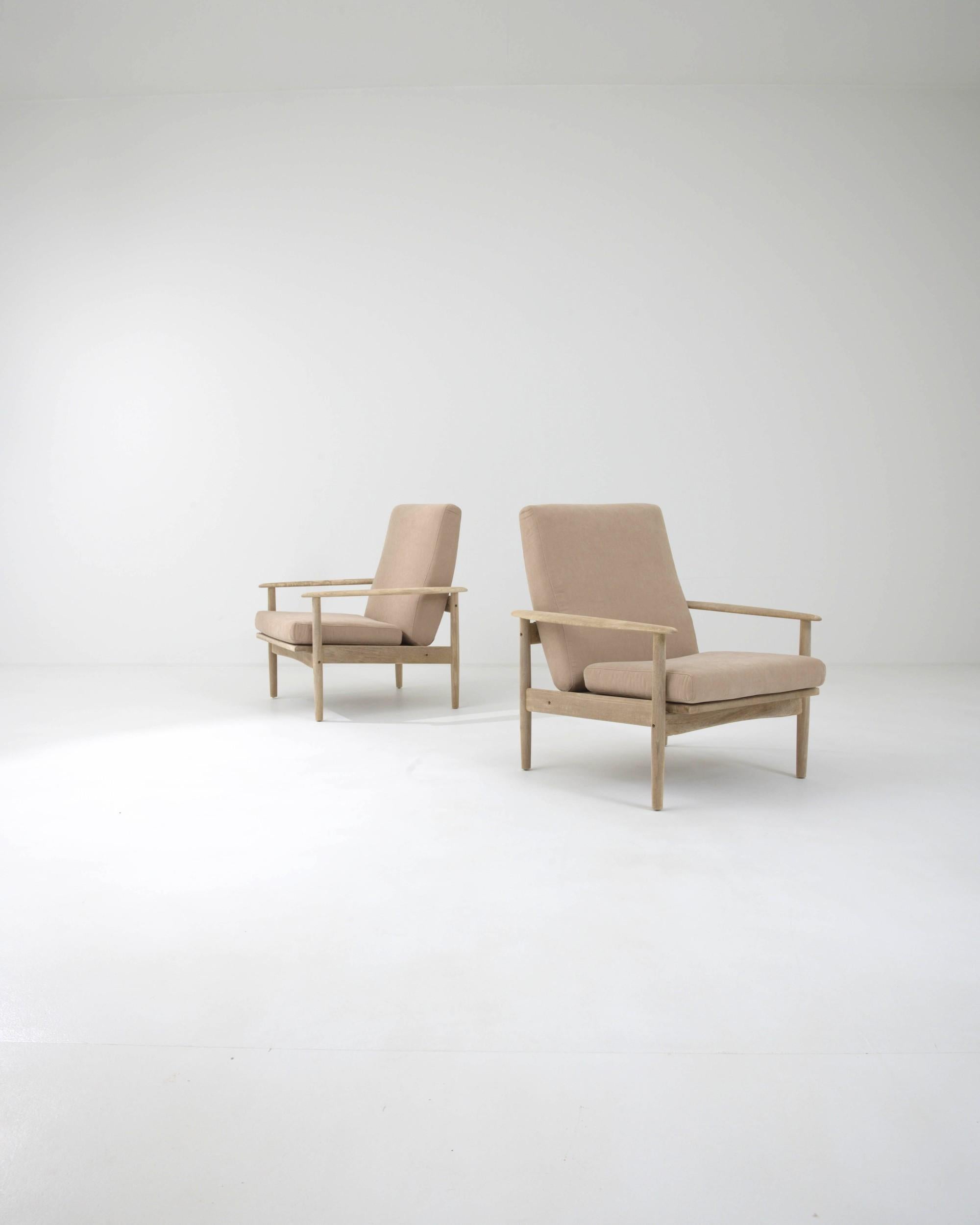 Tschechische modernistische gepolsterte Sessel der 1970er Jahre, ein Paar im Zustand „Gut“ im Angebot in High Point, NC