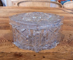 Caja de cristal tallado a mano de la República Checa de los años 70