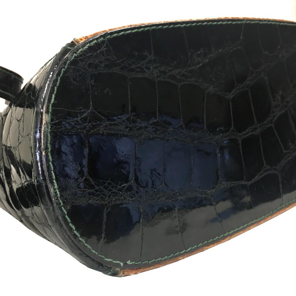 Women's 1970s Dal Cò Crocodile Leather Shoulder Bucket Bag For Sale