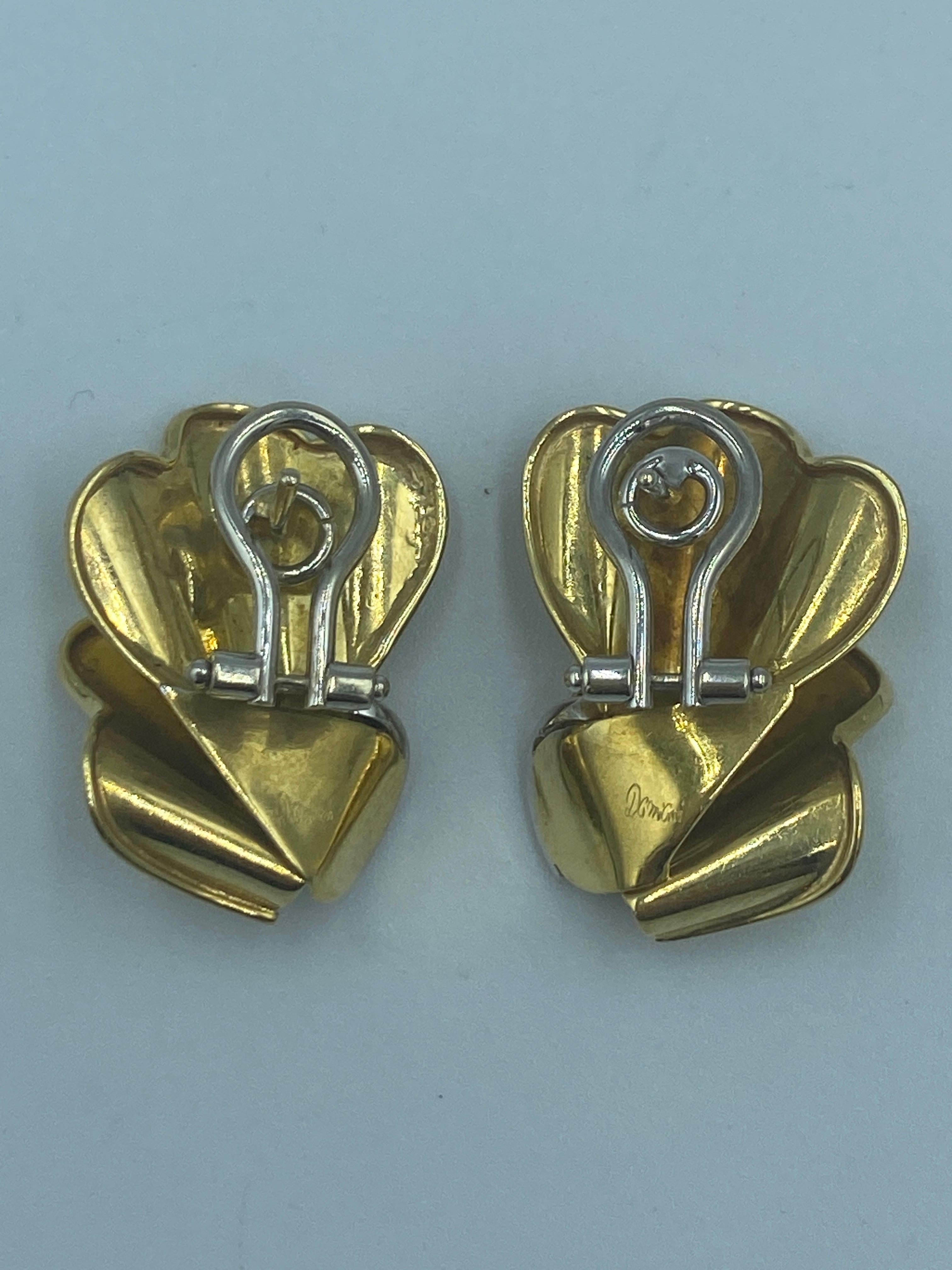 Contemporary 1970s Damiani 18k gold and diamond earrings For Sale