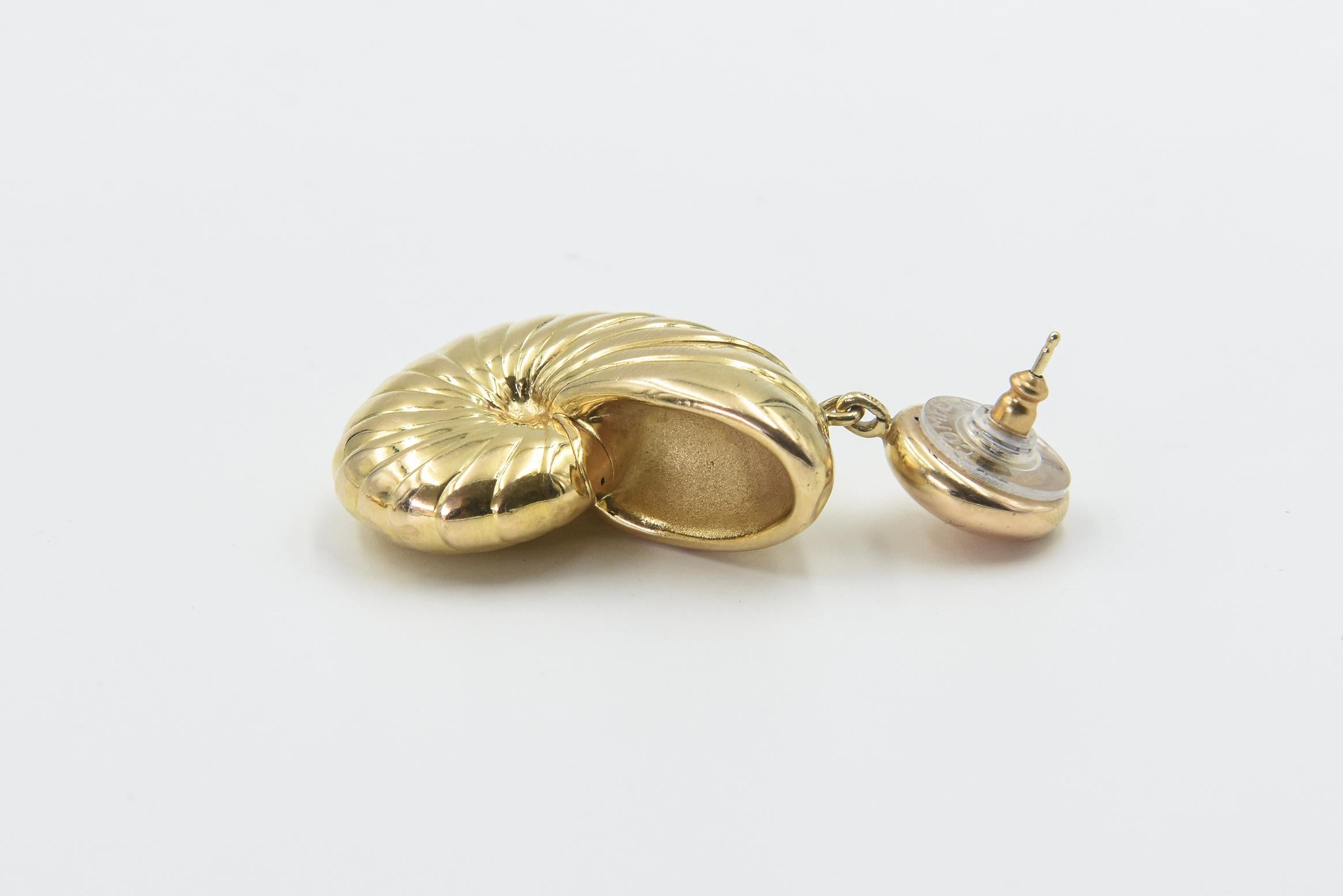 1970s Dangling Yellow Gold Nautilus Shell Earrings  For Sale 3