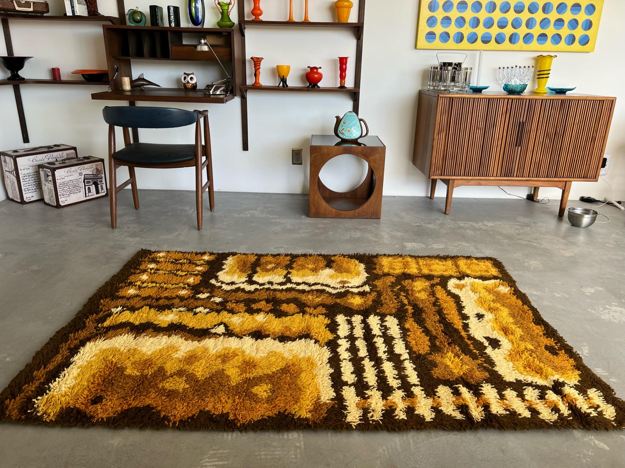 Tapis Rya danois moderne mi-siècle de l'ère spatiale DANIA TAEPPER, années 1970 en vente 4
