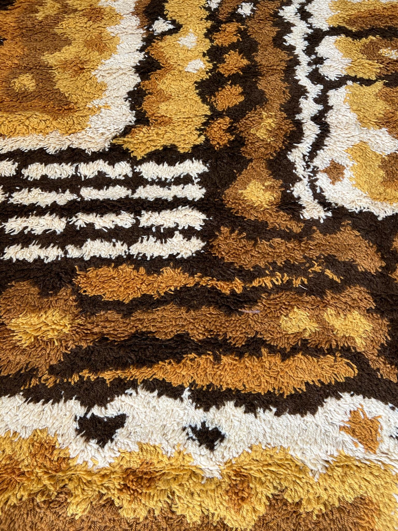 Tapis Rya danois moderne mi-siècle de l'ère spatiale DANIA TAEPPER, années 1970 Excellent état - En vente à Los Angeles, US