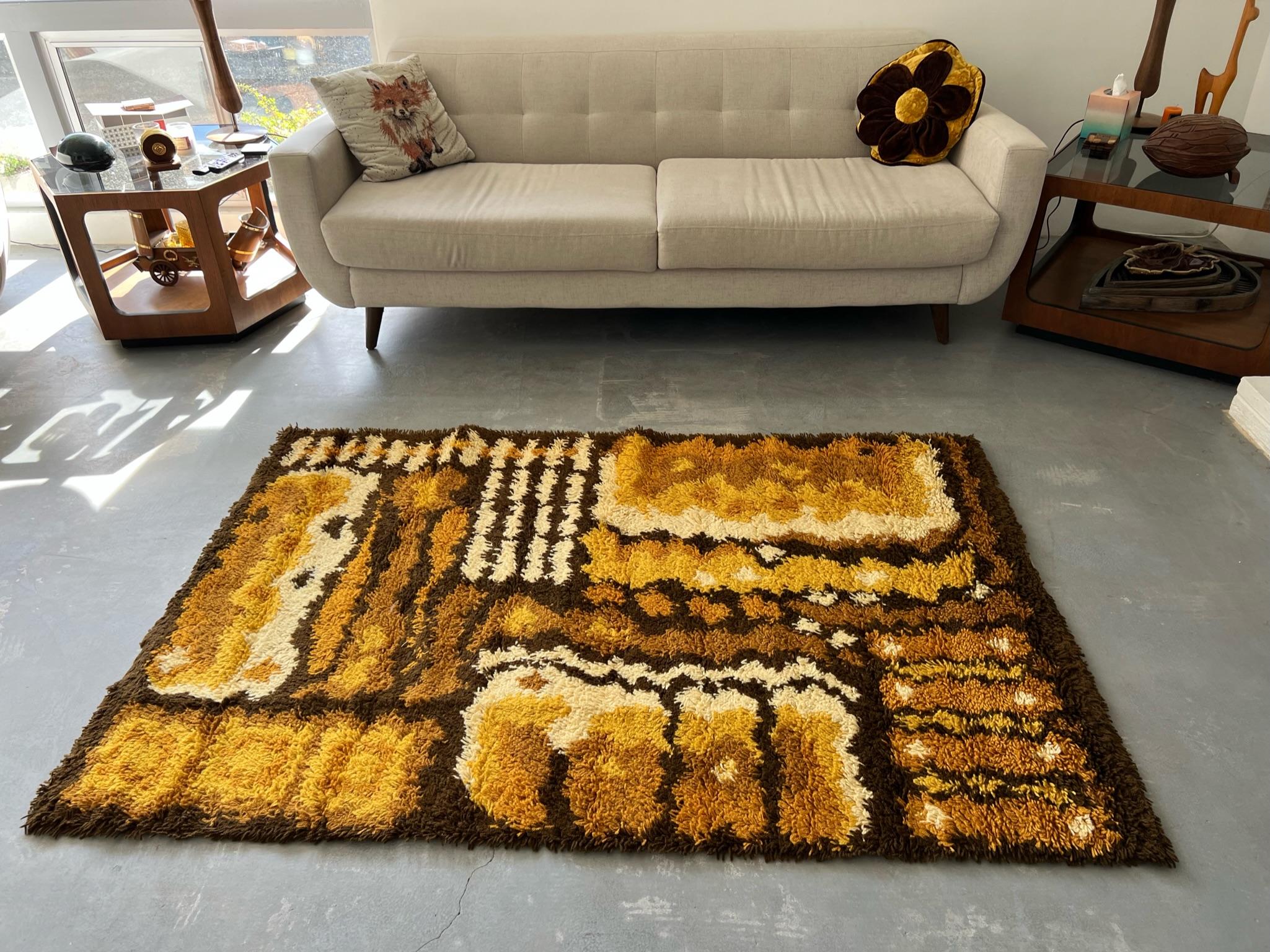 Tapis Rya danois moderne mi-siècle de l'ère spatiale DANIA TAEPPER, années 1970 en vente 2