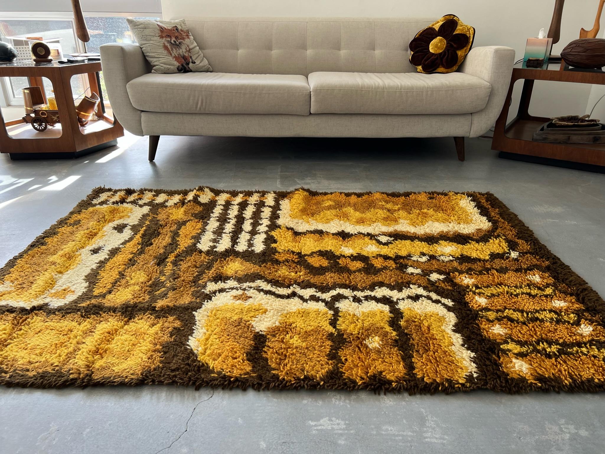 Tapis Rya danois moderne mi-siècle de l'ère spatiale DANIA TAEPPER, années 1970 en vente 3