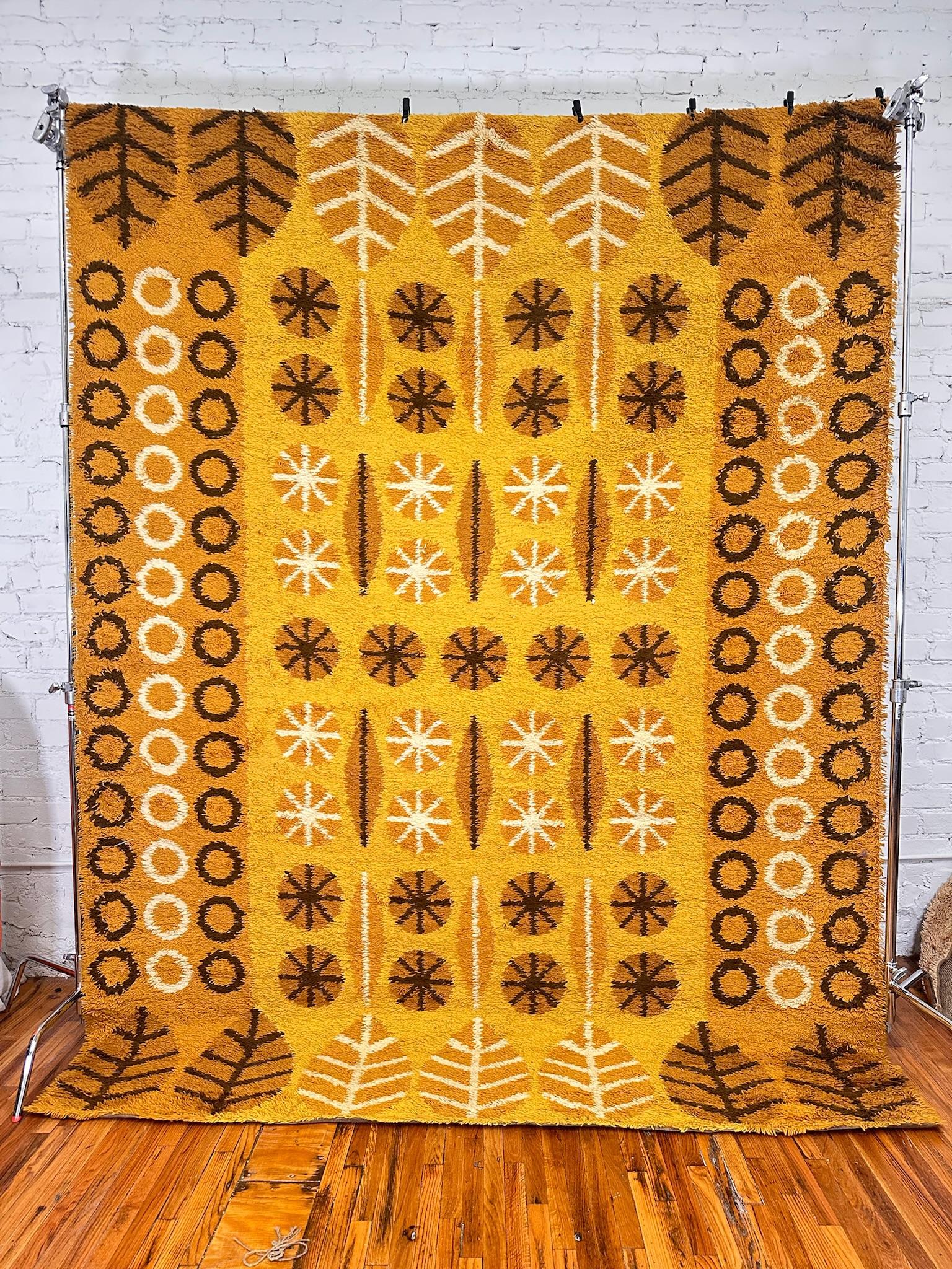 1970's DANIA TAEPPER Gelb Braun Kreis UNGEBRAUCHT Mid Century Danish Wool Rya Rug (Wolle) im Angebot