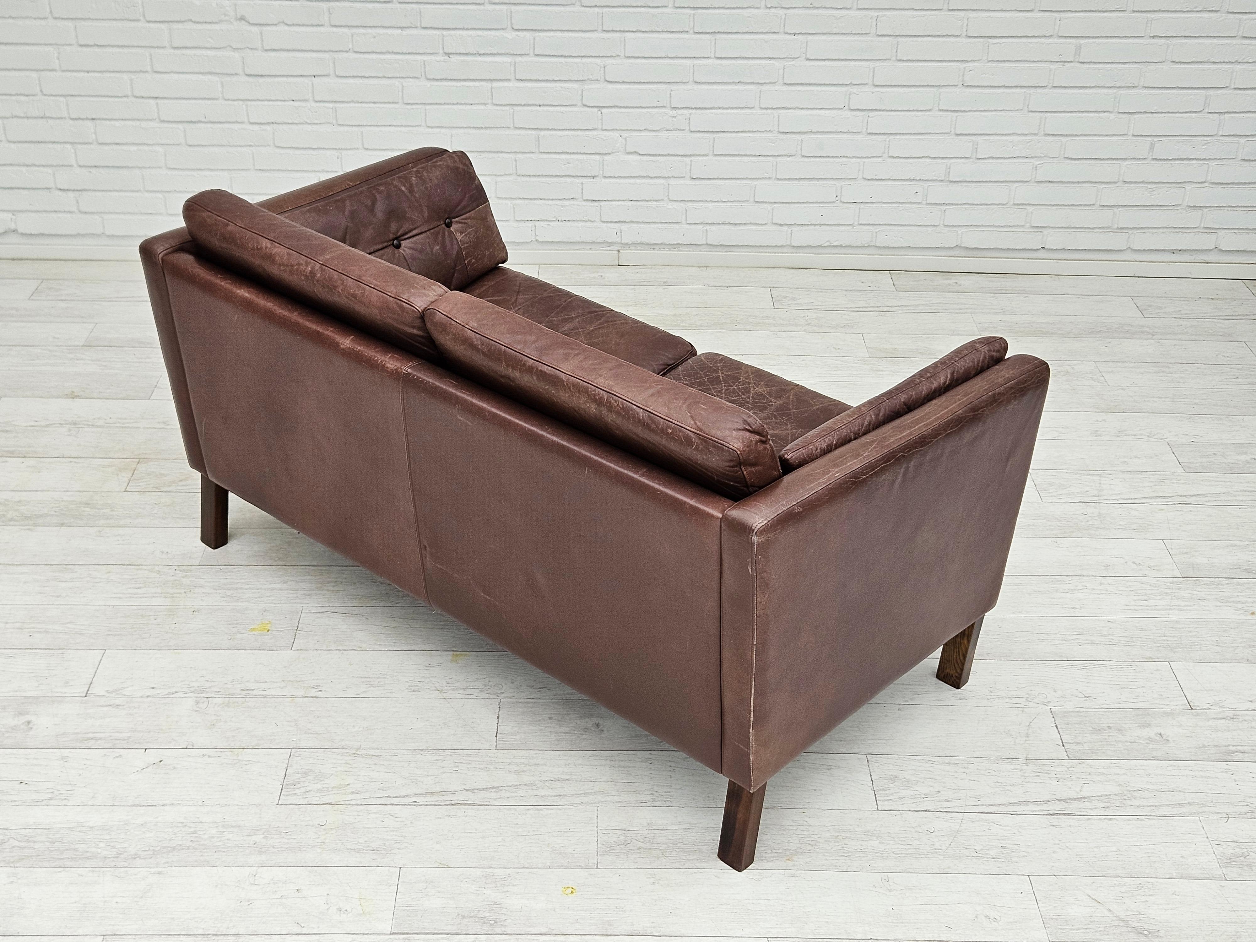 Leather 1970s, Danish 2-seater classic sofa, original brown leather. For Sale