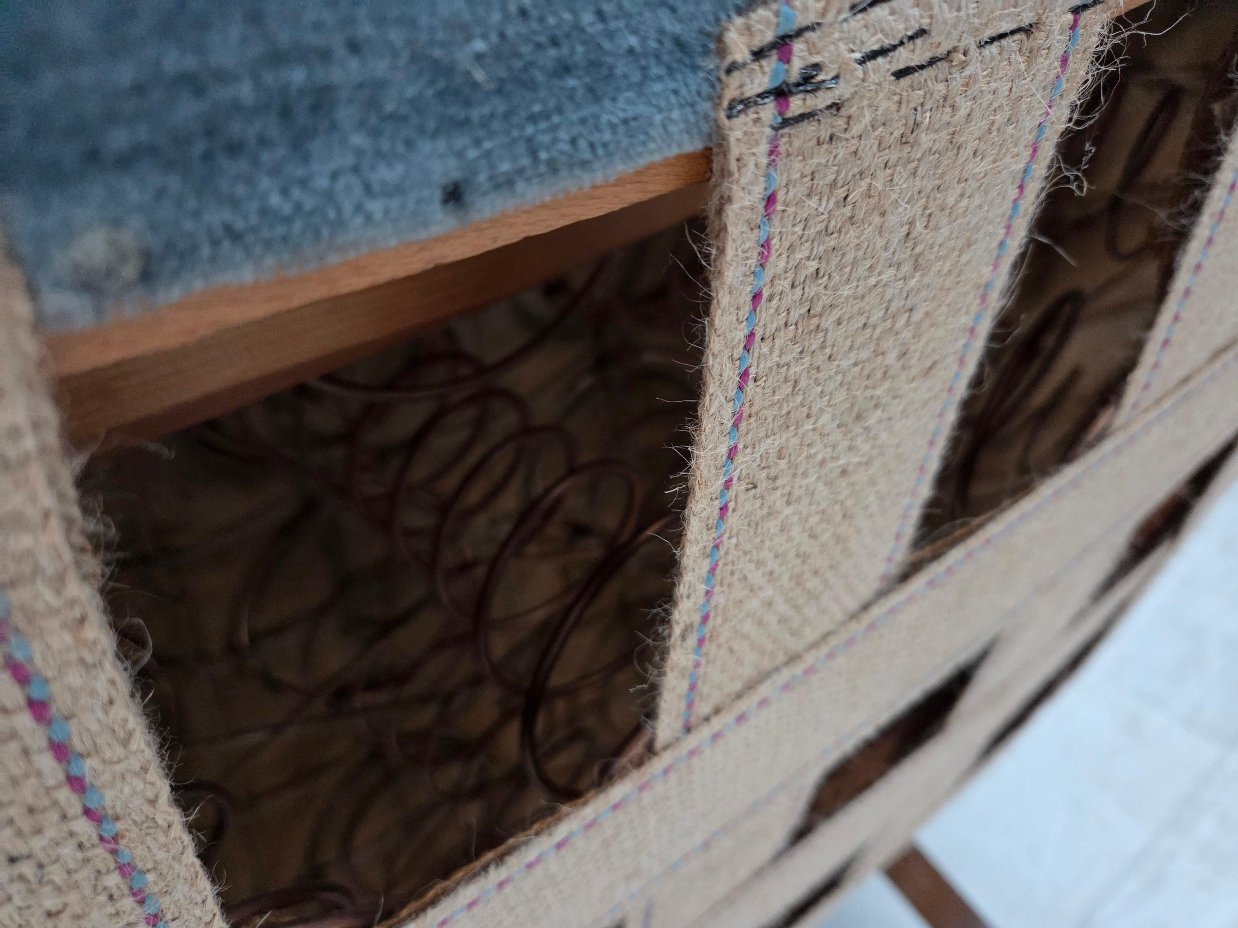 Años 70, sofá danés curvo de 2 plazas, terciopelo azul mueble. en venta 6