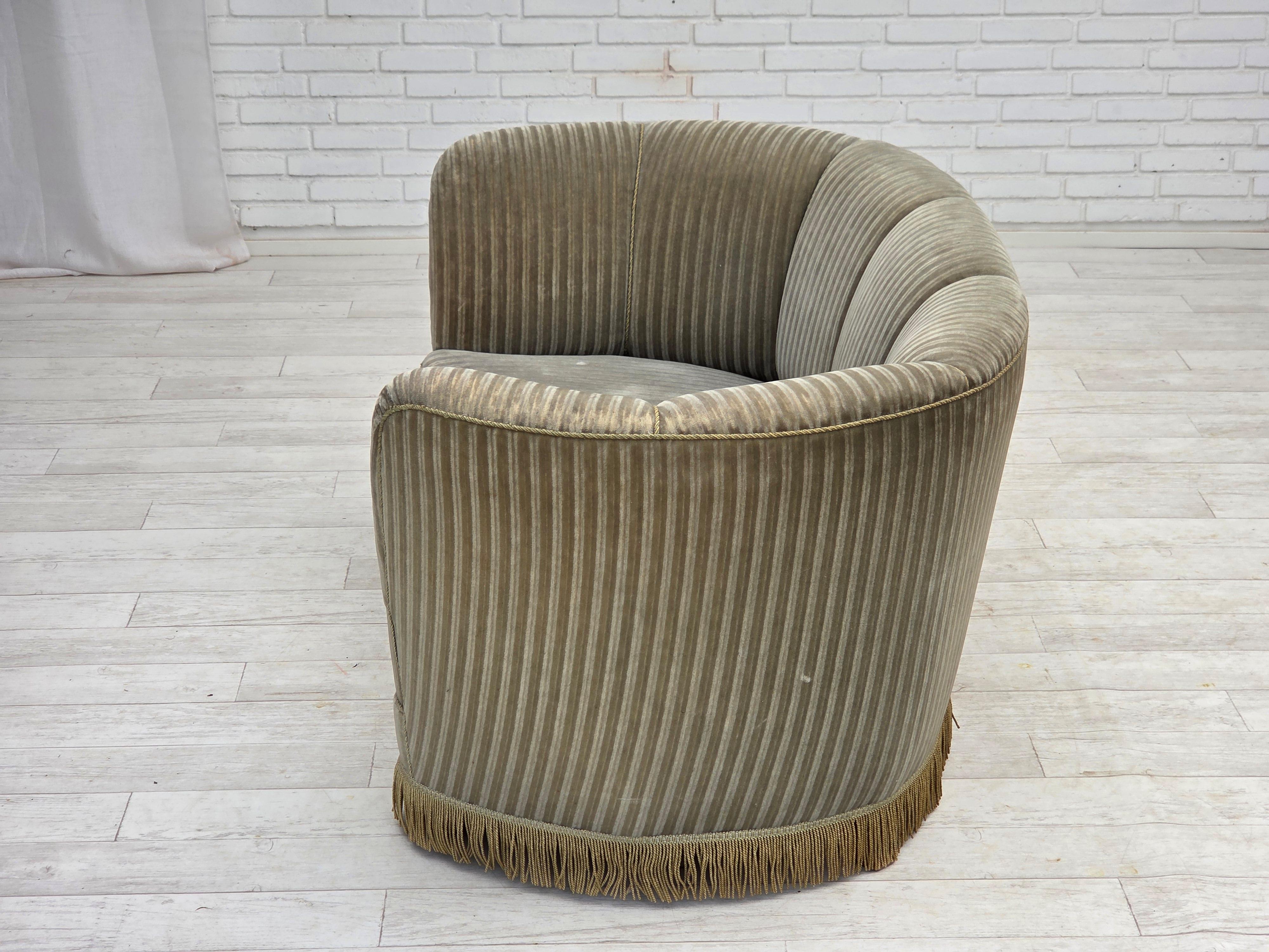 1970er Jahre, dänisches 2-Sitzer-Schwingsofa, Original-Möbel-Velours, Buchenholz. im Angebot 6