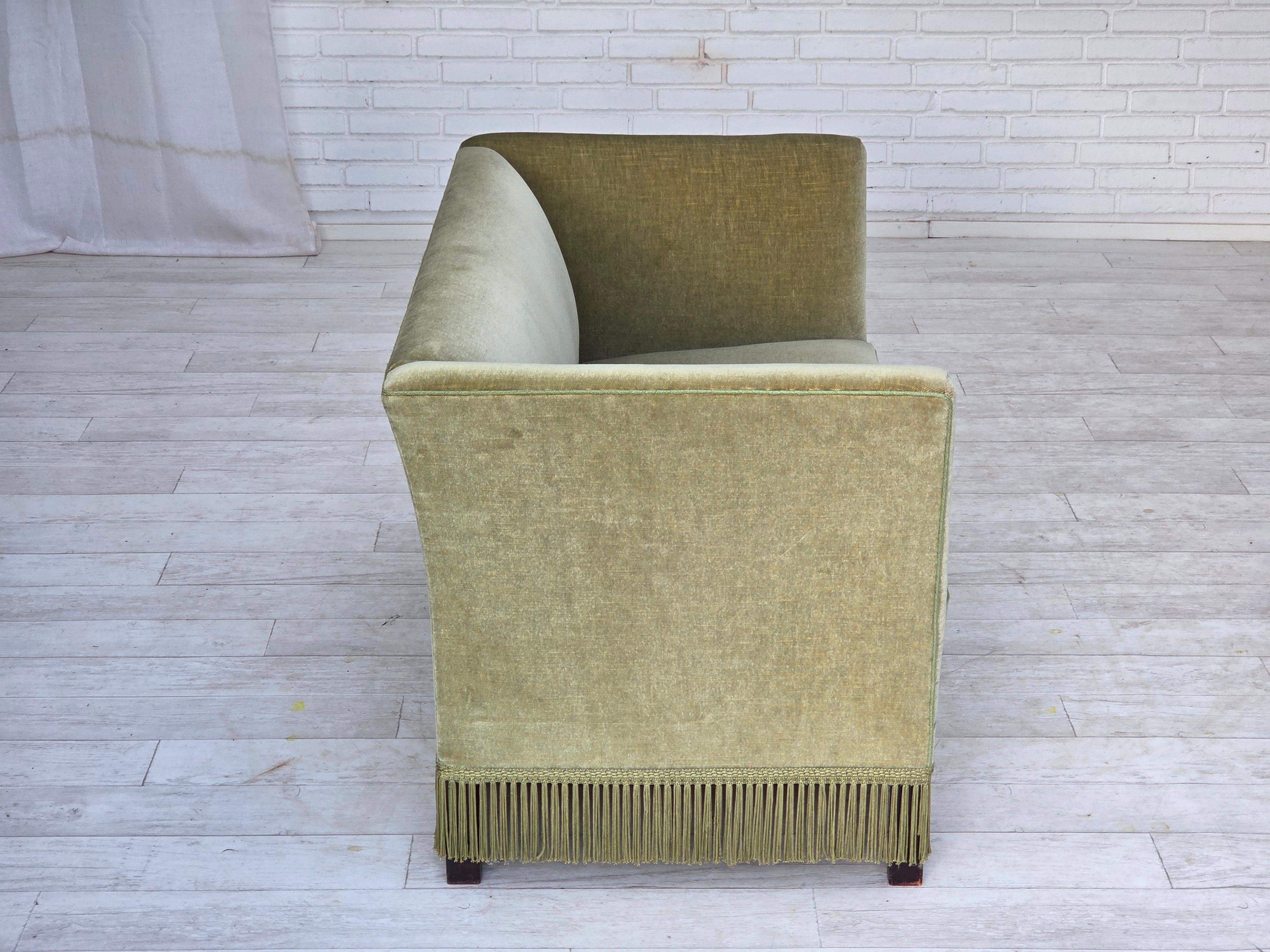 Fin du 20e siècle 1970s, Danish 2-seater sofa, furniture velour, beech wood legs. en vente