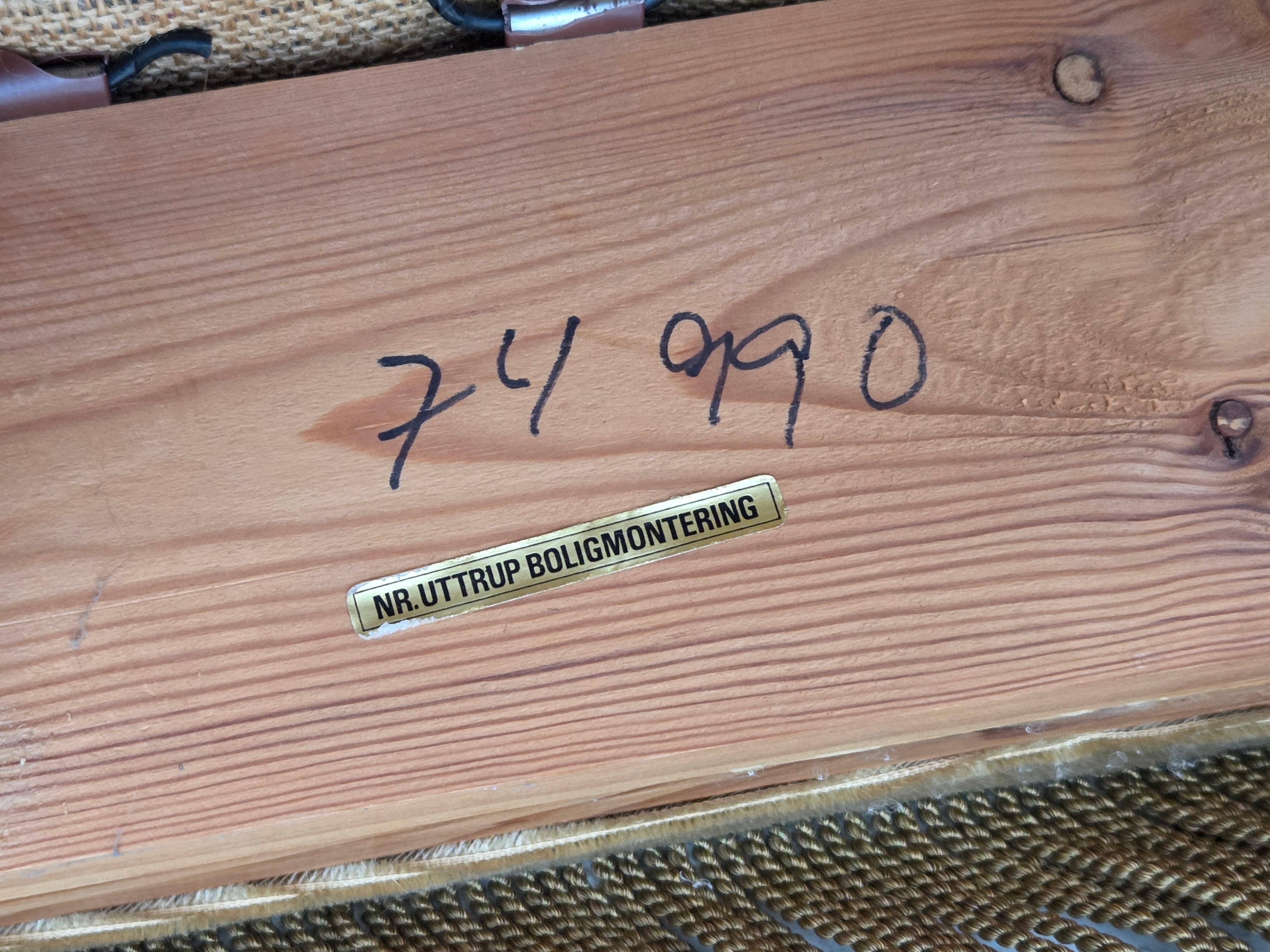 Années 1970, canapé danois 2 places, velours d'ameublement vert clair. en vente 10