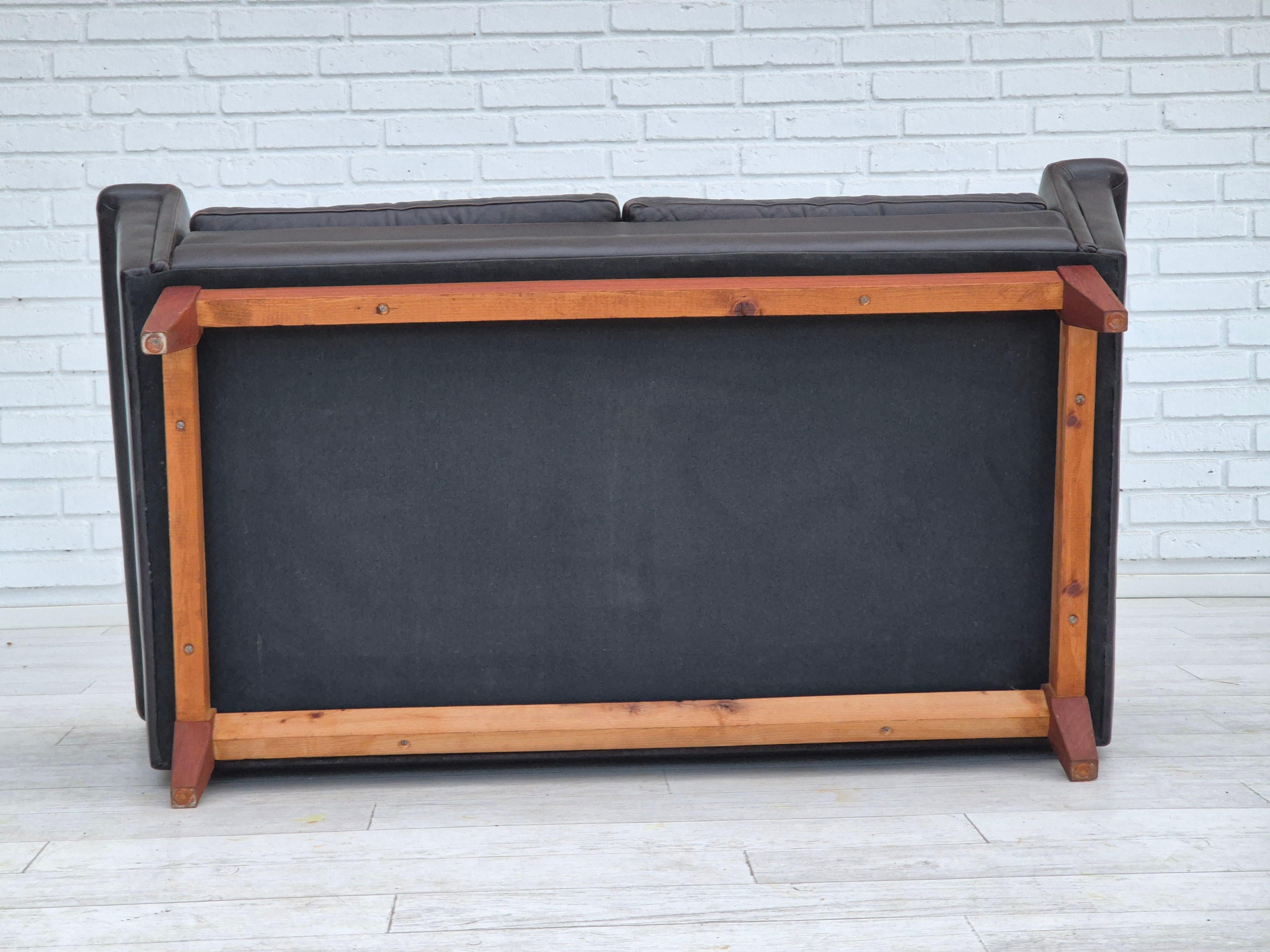 1970, canapé danois à 2 places, état d'origine, meuble en cuir, bois de teck. en vente 7