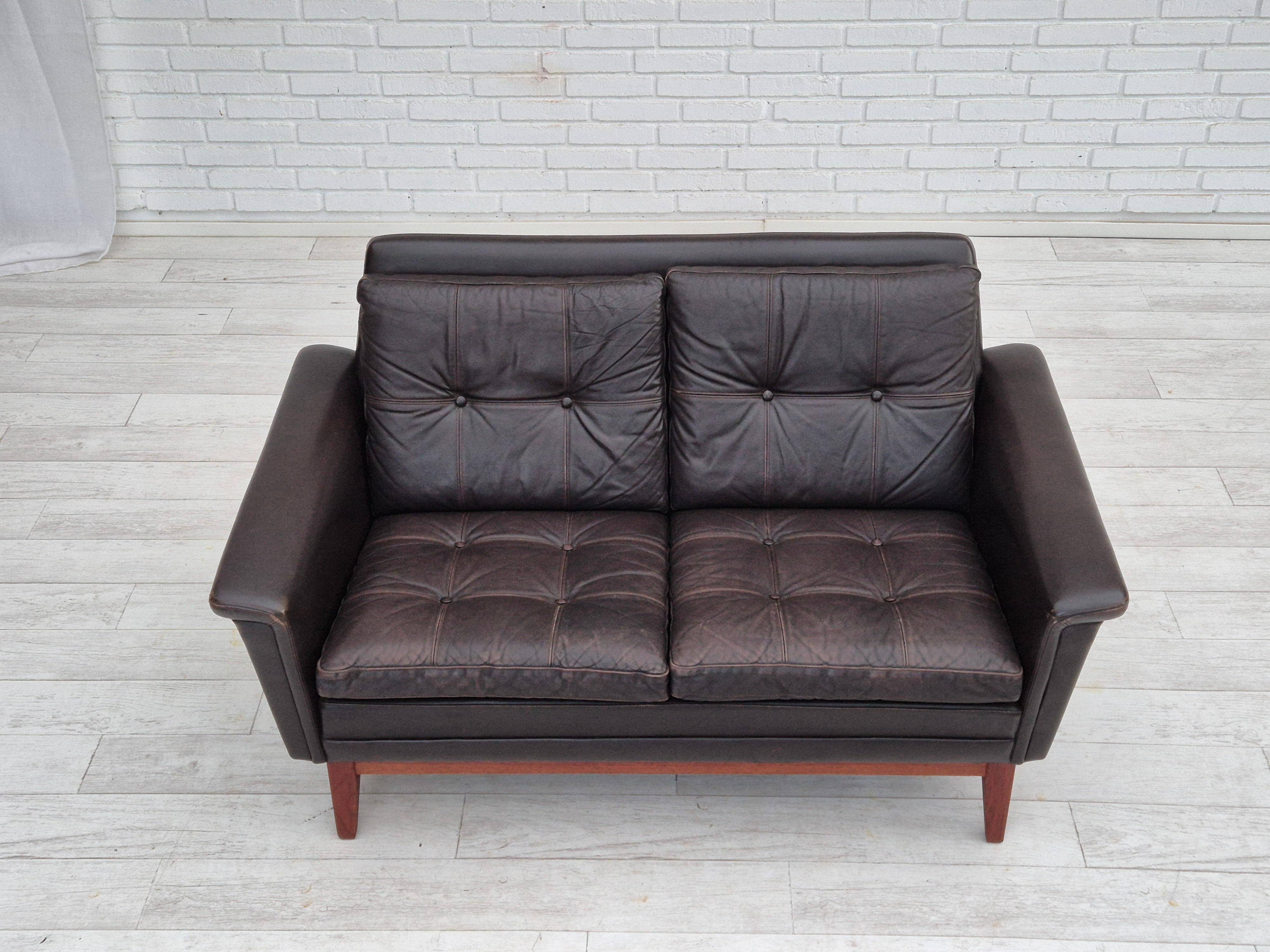 Scandinave moderne 1970, canapé danois à 2 places, état d'origine, meuble en cuir, bois de teck. en vente