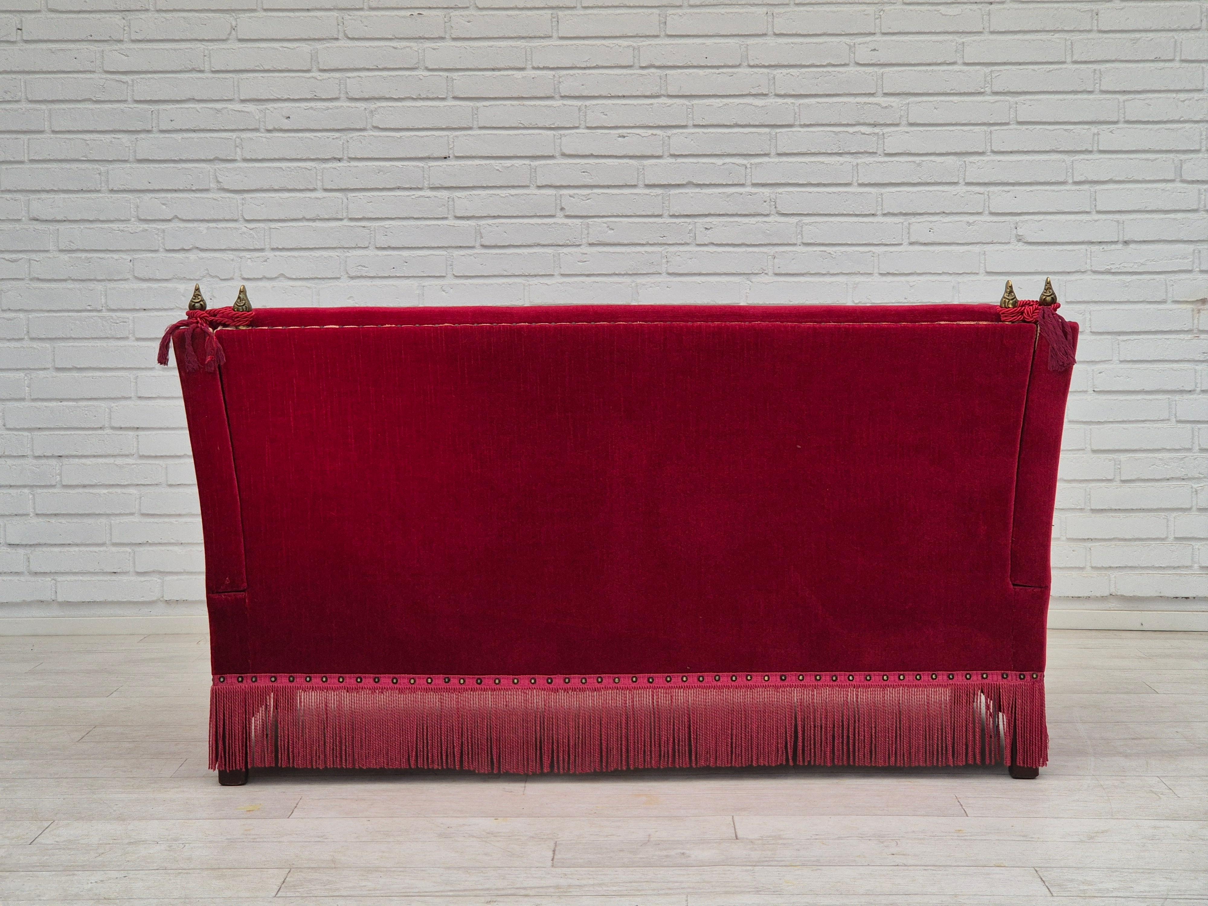 1970er, Dänisches 2-Sitzer-Sofa, Originalzustand, Möbel Velours, Eschenholz. im Angebot 4