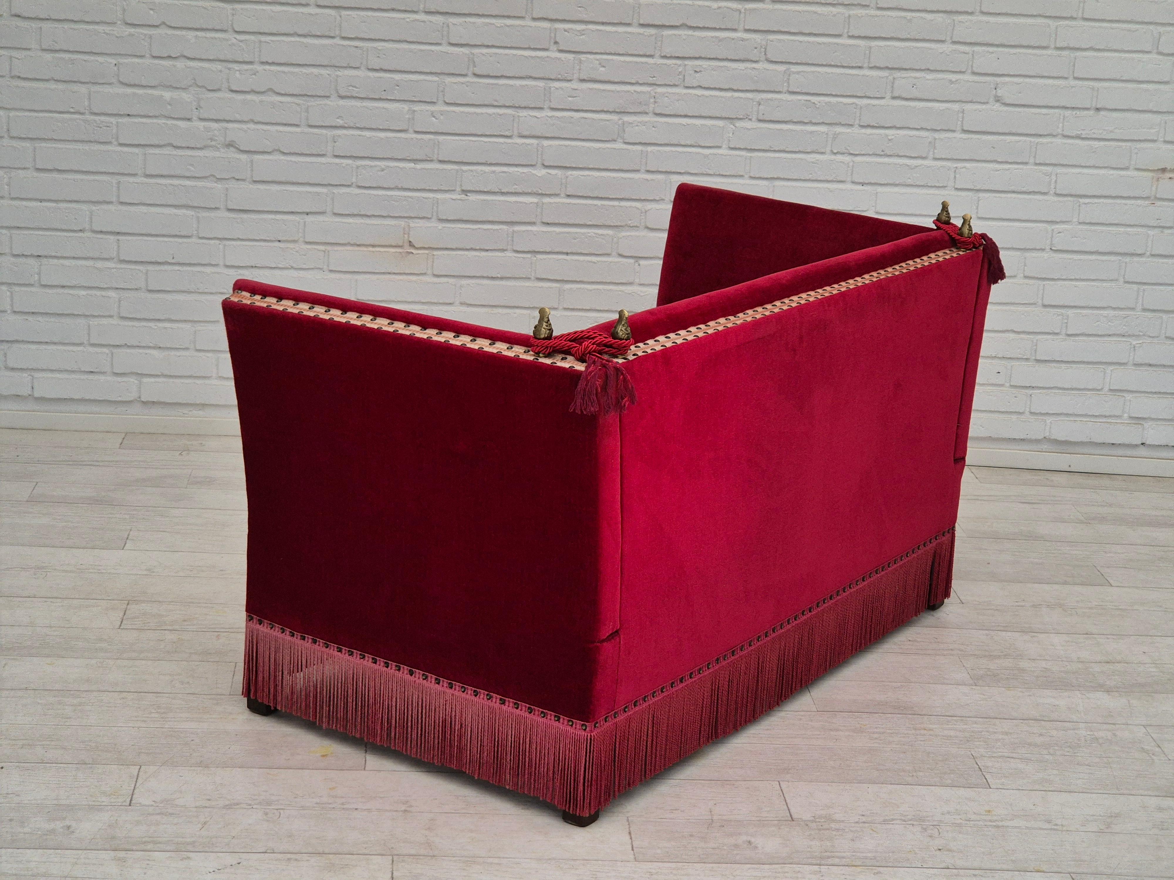 1970er, Dänisches 2-Sitzer-Sofa, Originalzustand, Möbel Velours, Eschenholz. im Angebot 5