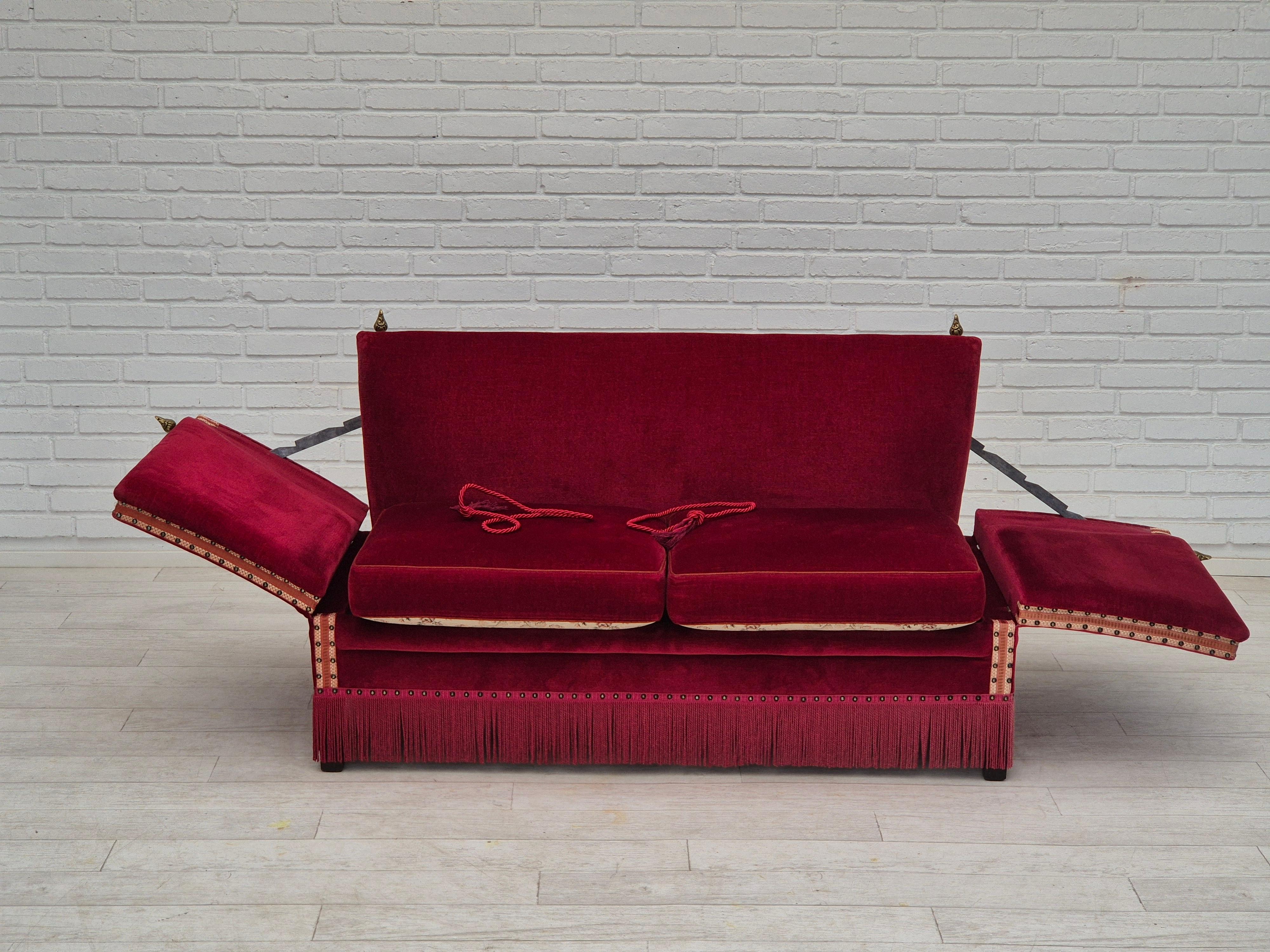1970er, Dänisches 2-Sitzer-Sofa, Originalzustand, Möbel Velours, Eschenholz. im Angebot 14