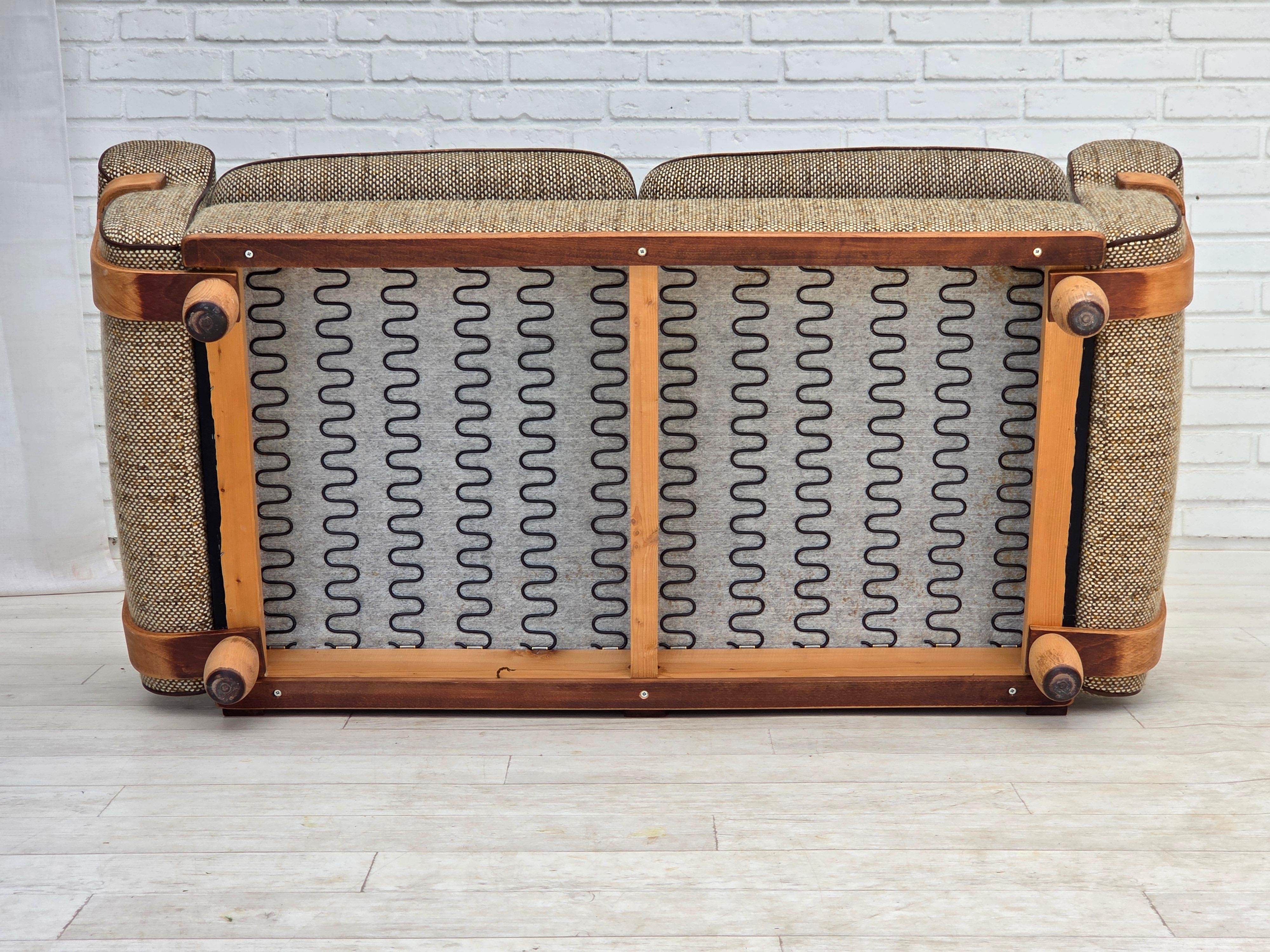 1970s, Danish 2-seater sofa, original condition, furniture wool, bentwood. For Sale 5