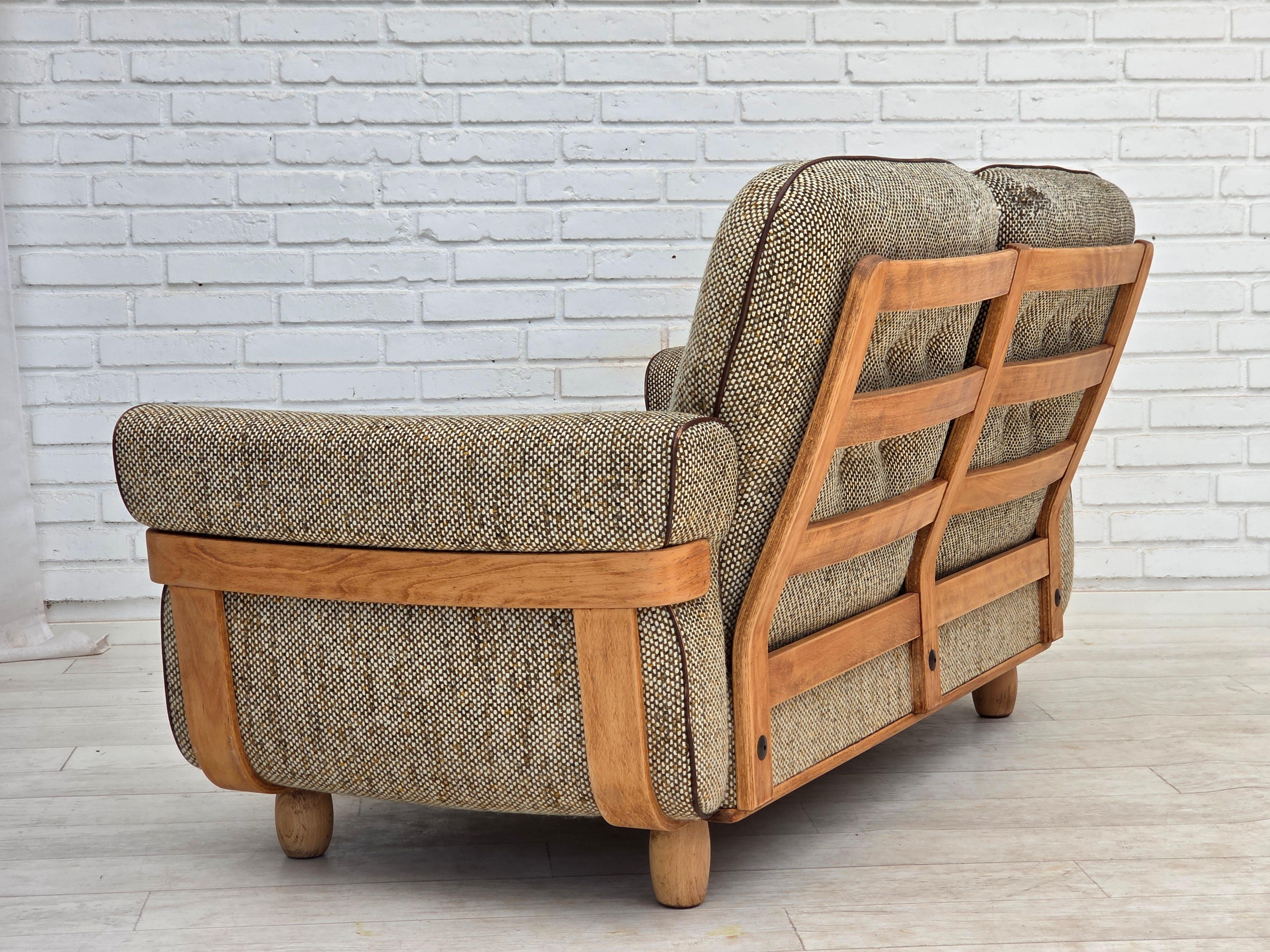 Wool 1970s, Danish 2-seater sofa, original condition, furniture wool, bentwood. For Sale