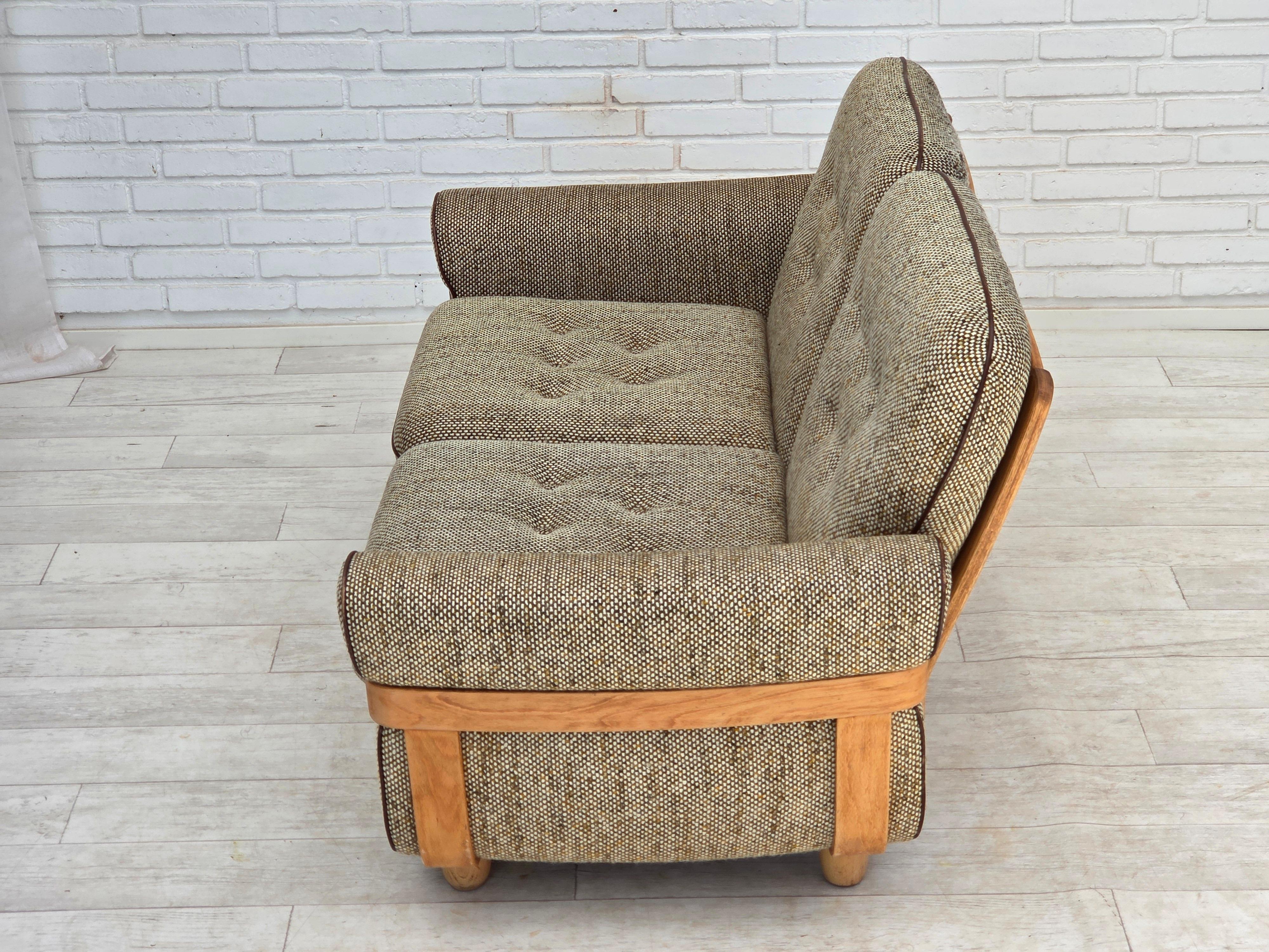 1970s, Danish 2-seater sofa, original condition, furniture wool, bentwood. For Sale 1