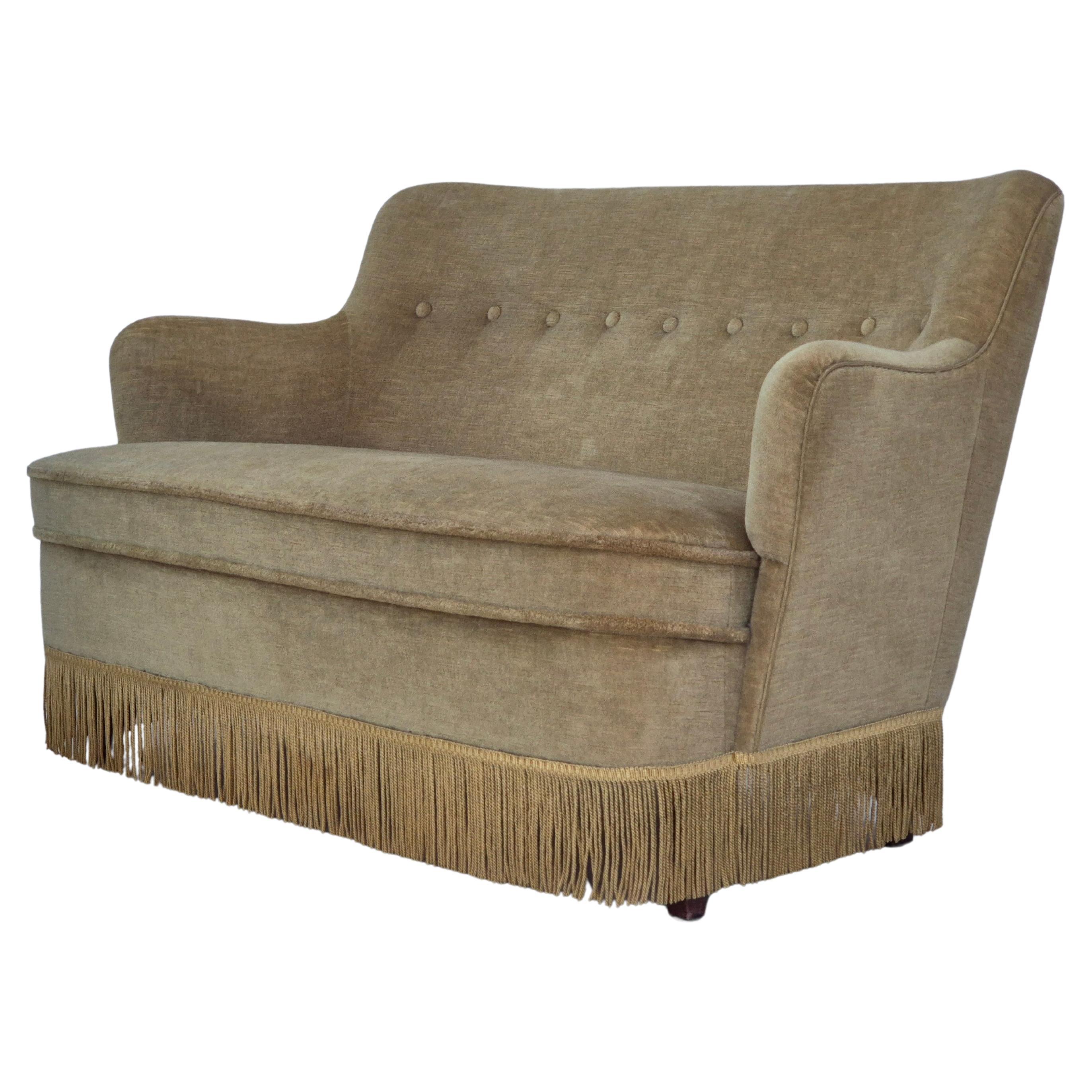 1970, canapé danois à 2 places, état d'origine, velours de meuble vert, bois.