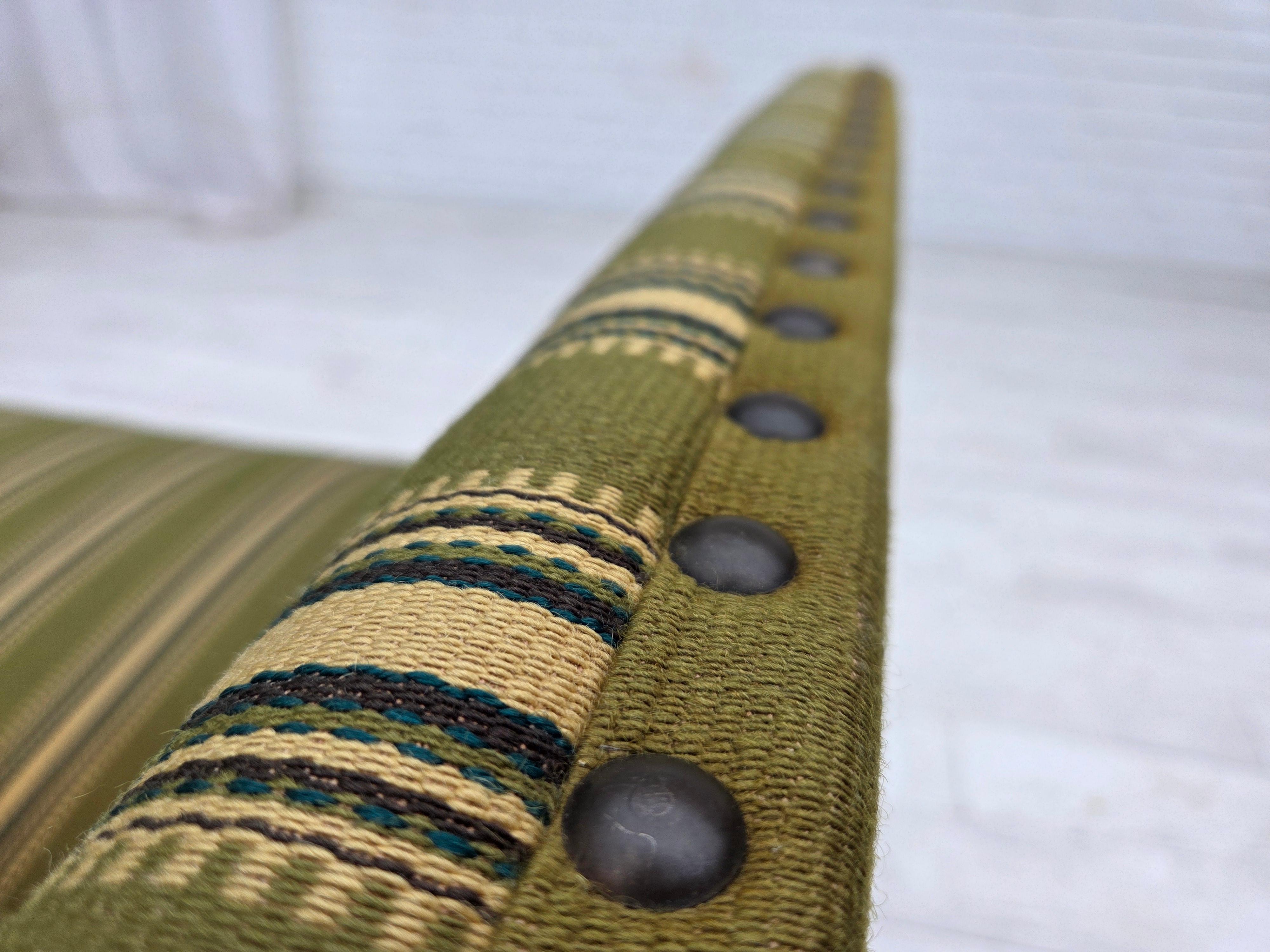1970s, Danish 2-seater sofa, original green furniture wool, beech wood. For Sale 10
