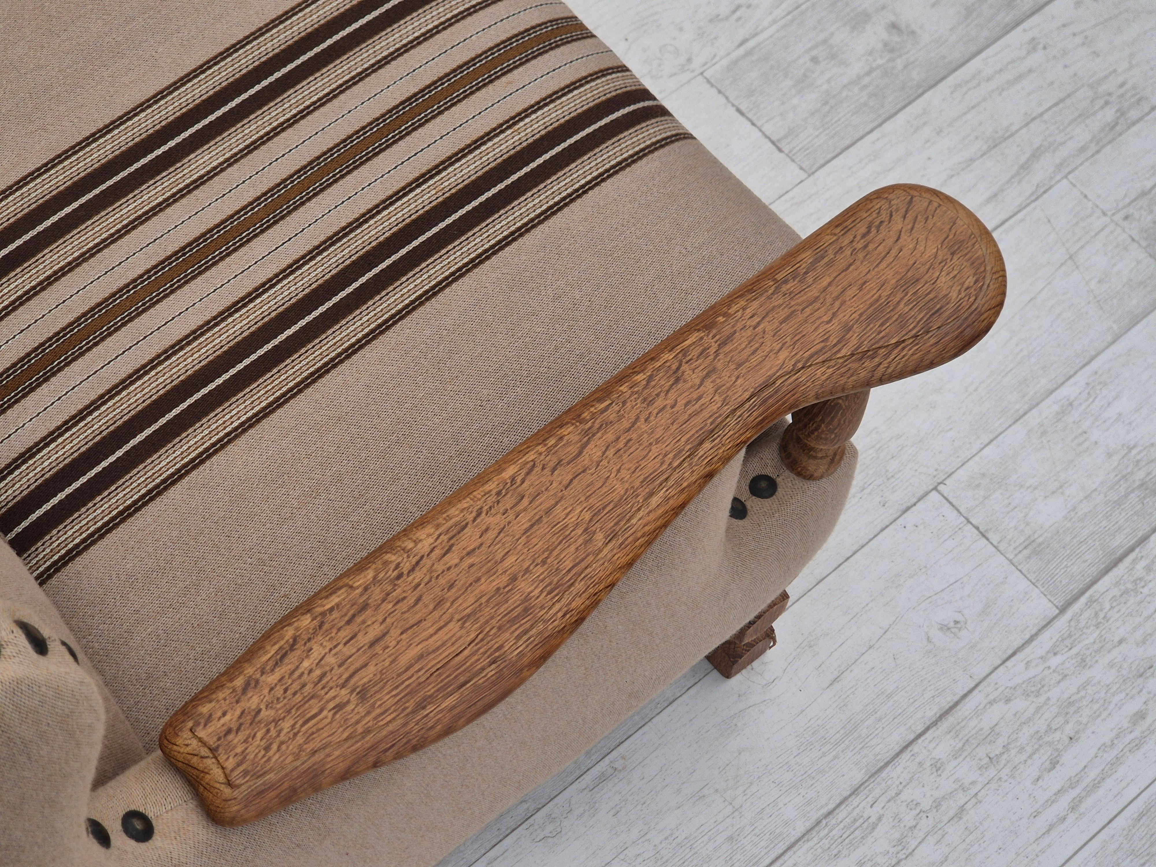 1970s, Danish 3-seater sofa, furniture wool fabric, oak wood, original. en vente 9