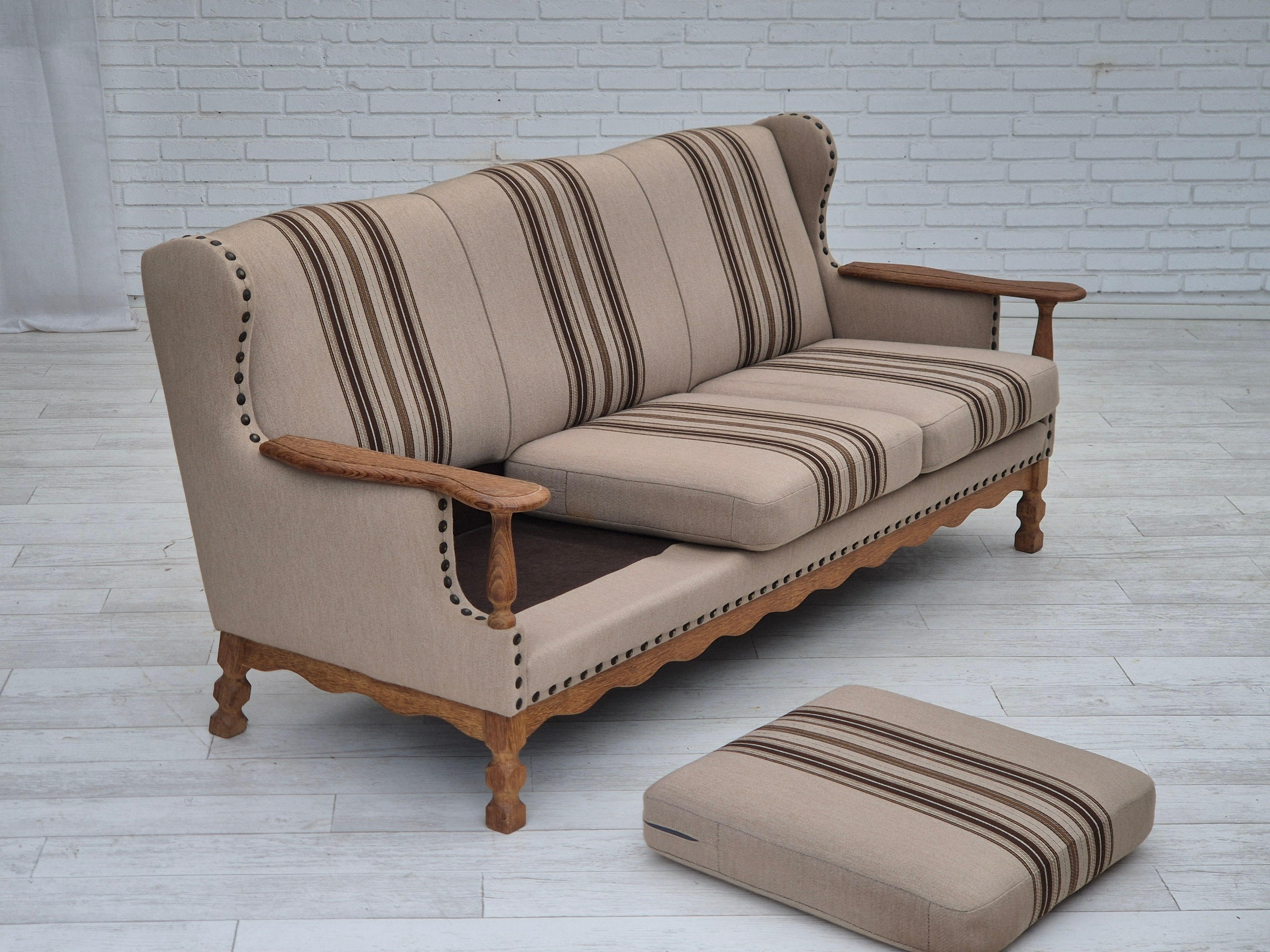 Scandinave moderne 1970s, Danish 3-seater sofa, furniture wool fabric, oak wood, original. en vente
