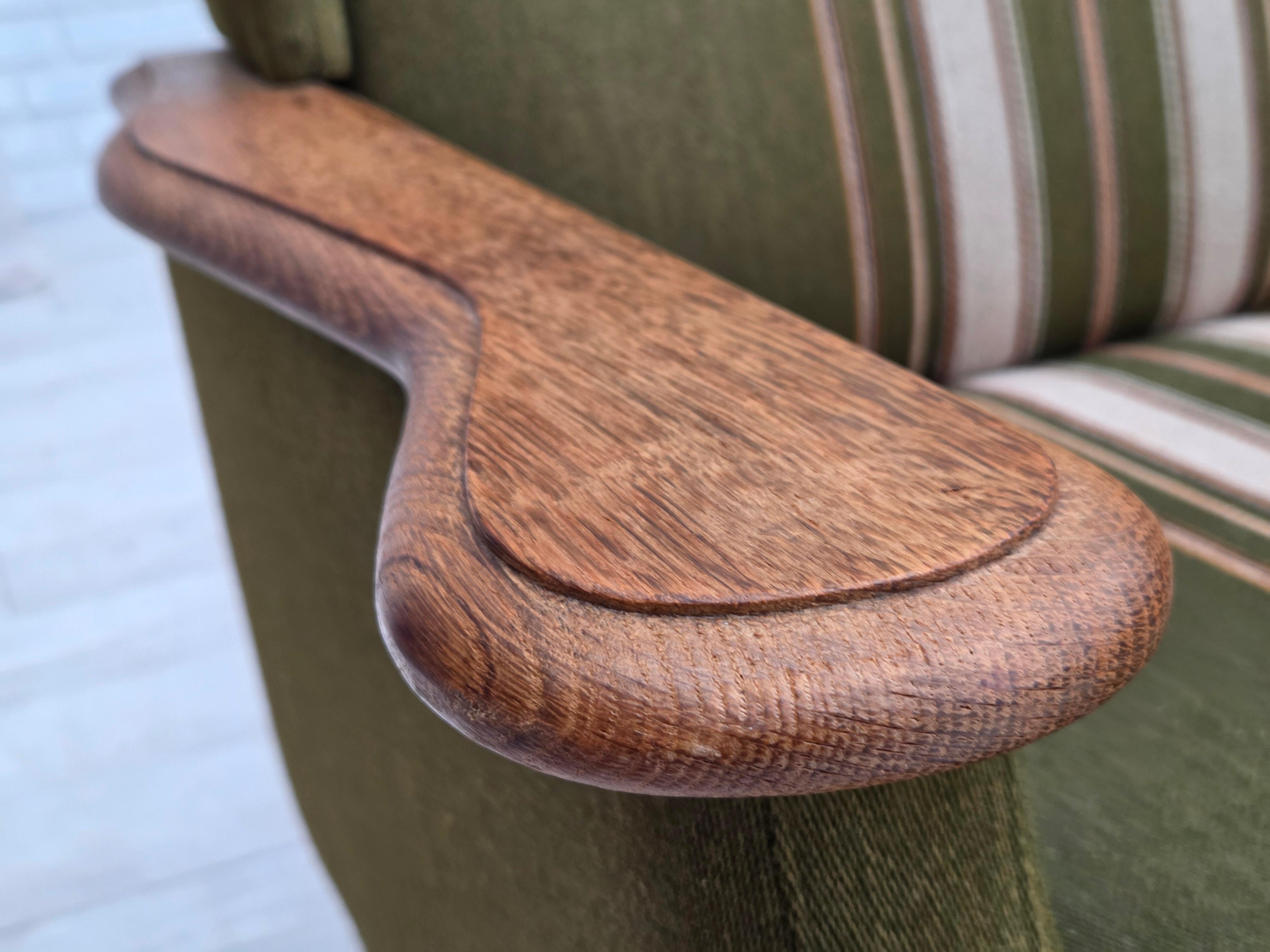 Danois 1970s, Danish 3-seater sofa, furniture wool, solid oak wood. en vente