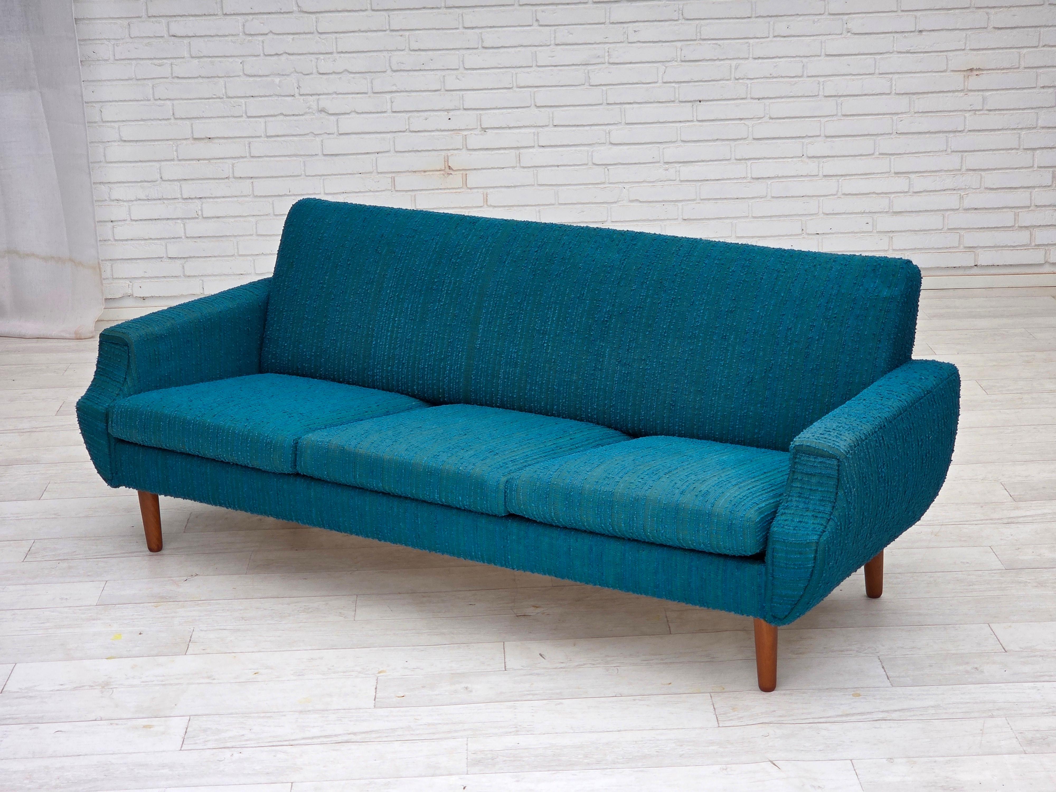 1970s, Danish 3-seater sofa, furniture wool, teak wood. For Sale 10
