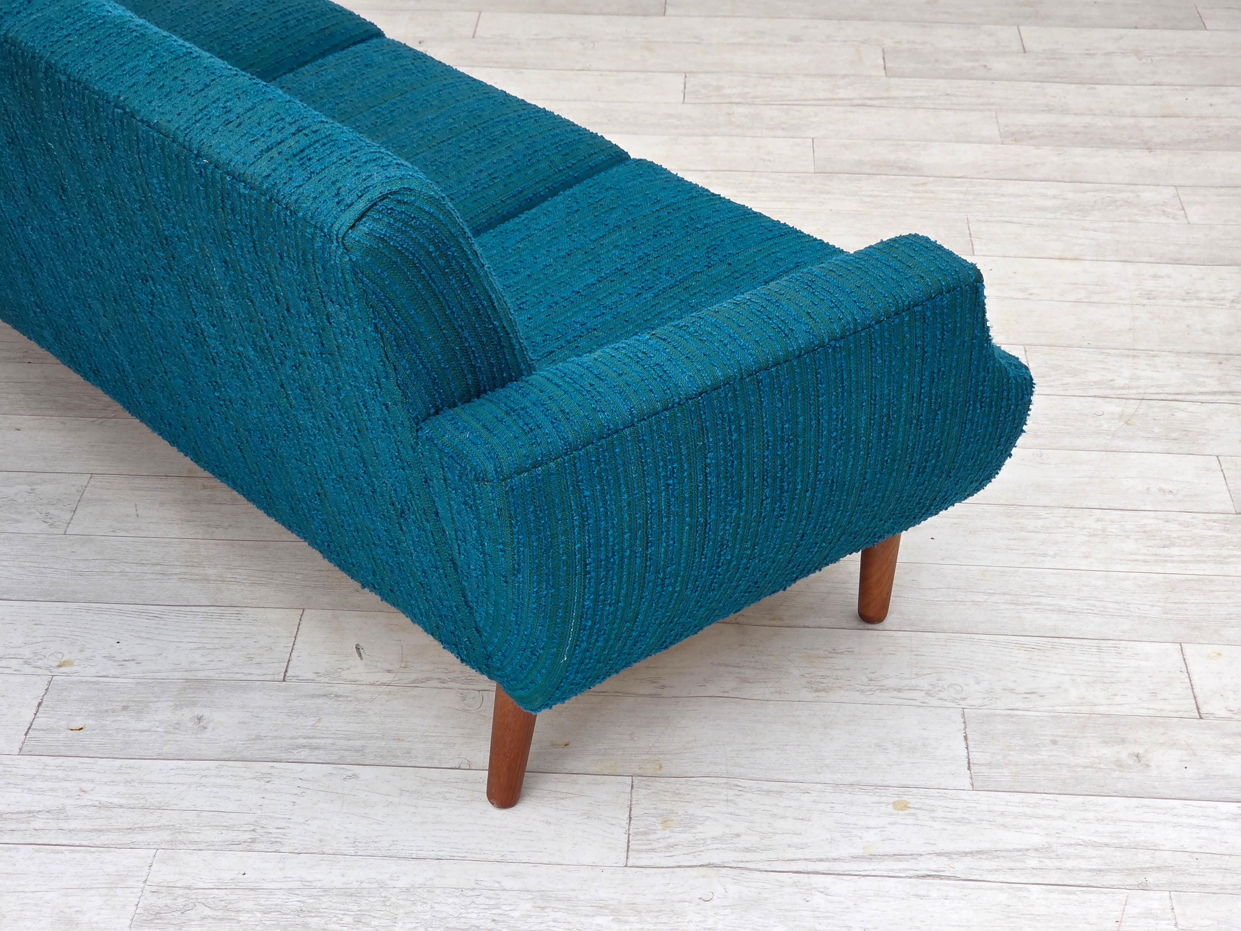 1970s, Danish 3-seater sofa, furniture wool, teak wood. For Sale 11