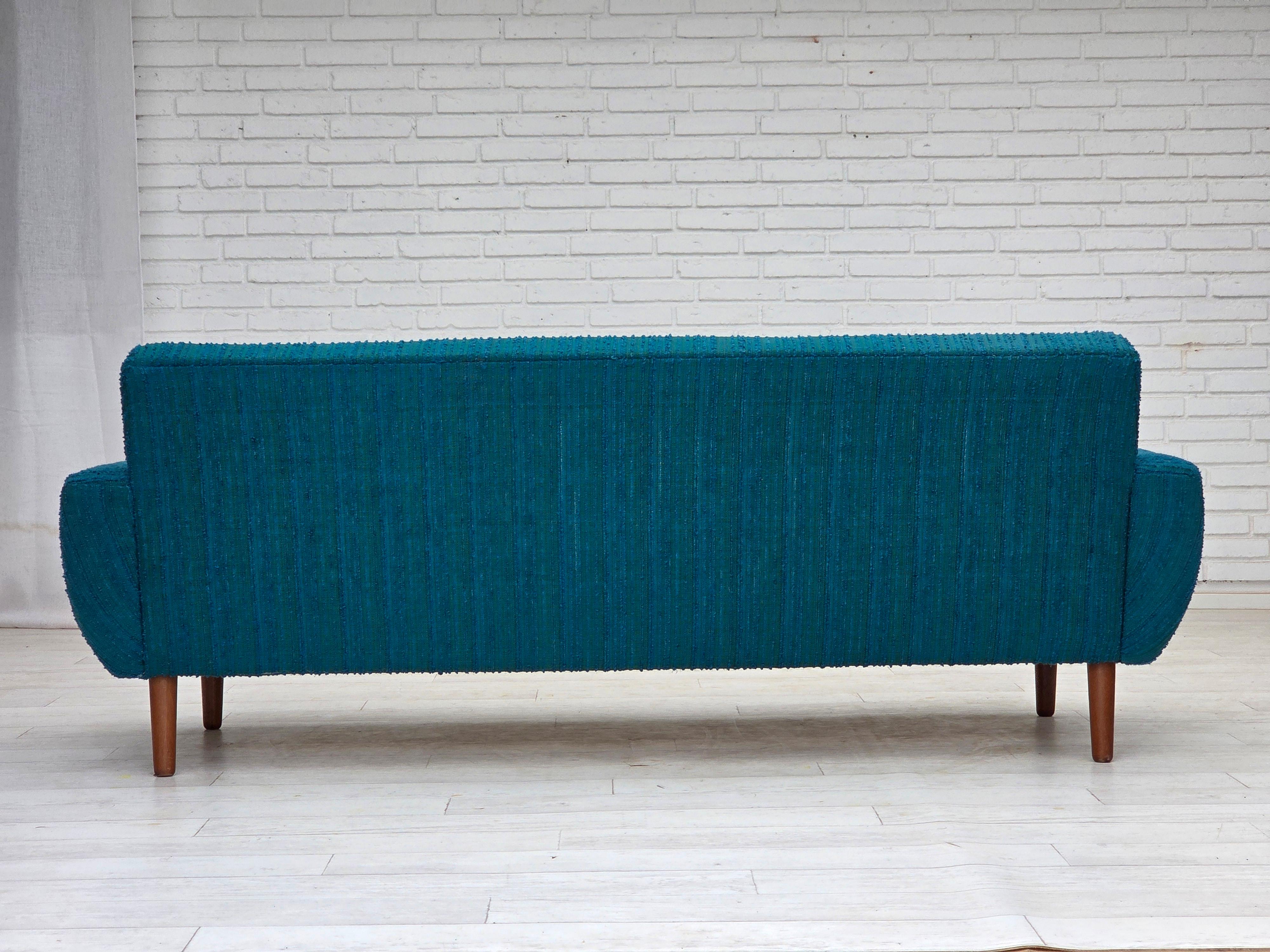 1970s, Danish 3-seater sofa, furniture wool, teak wood. For Sale 2