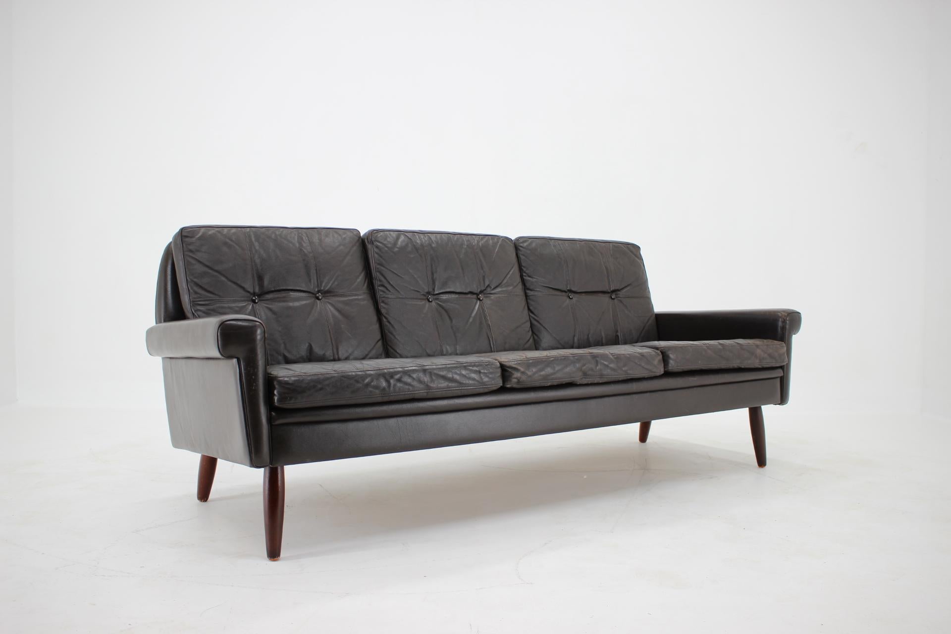 Fine XX secolo Divano danese a 3 posti Sven Skipper degli anni '70 in pelle marrone scuro in vendita