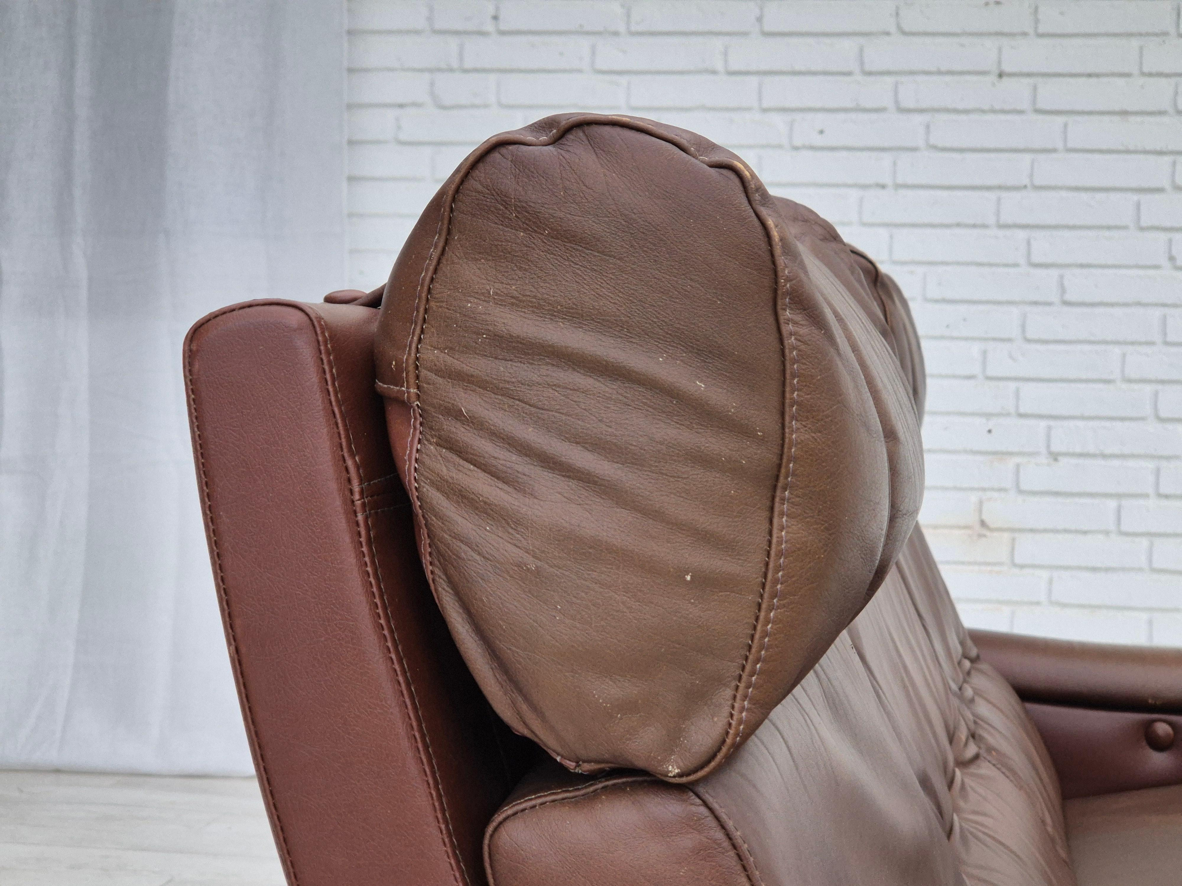 1970s, Danish 3-seater sofa, original condition, furniture leather, oak wood. For Sale 8