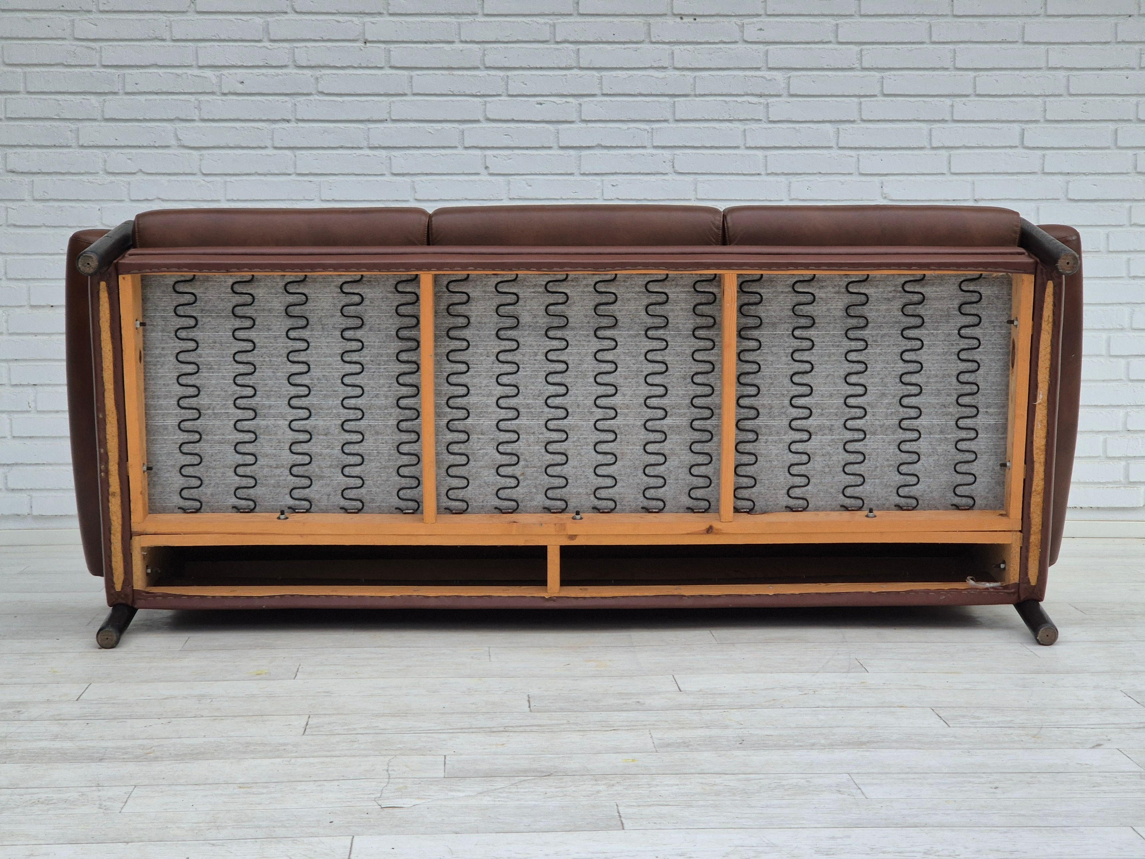 1970s, Danish 3-seater sofa, original condition, furniture leather, oak wood. For Sale 3