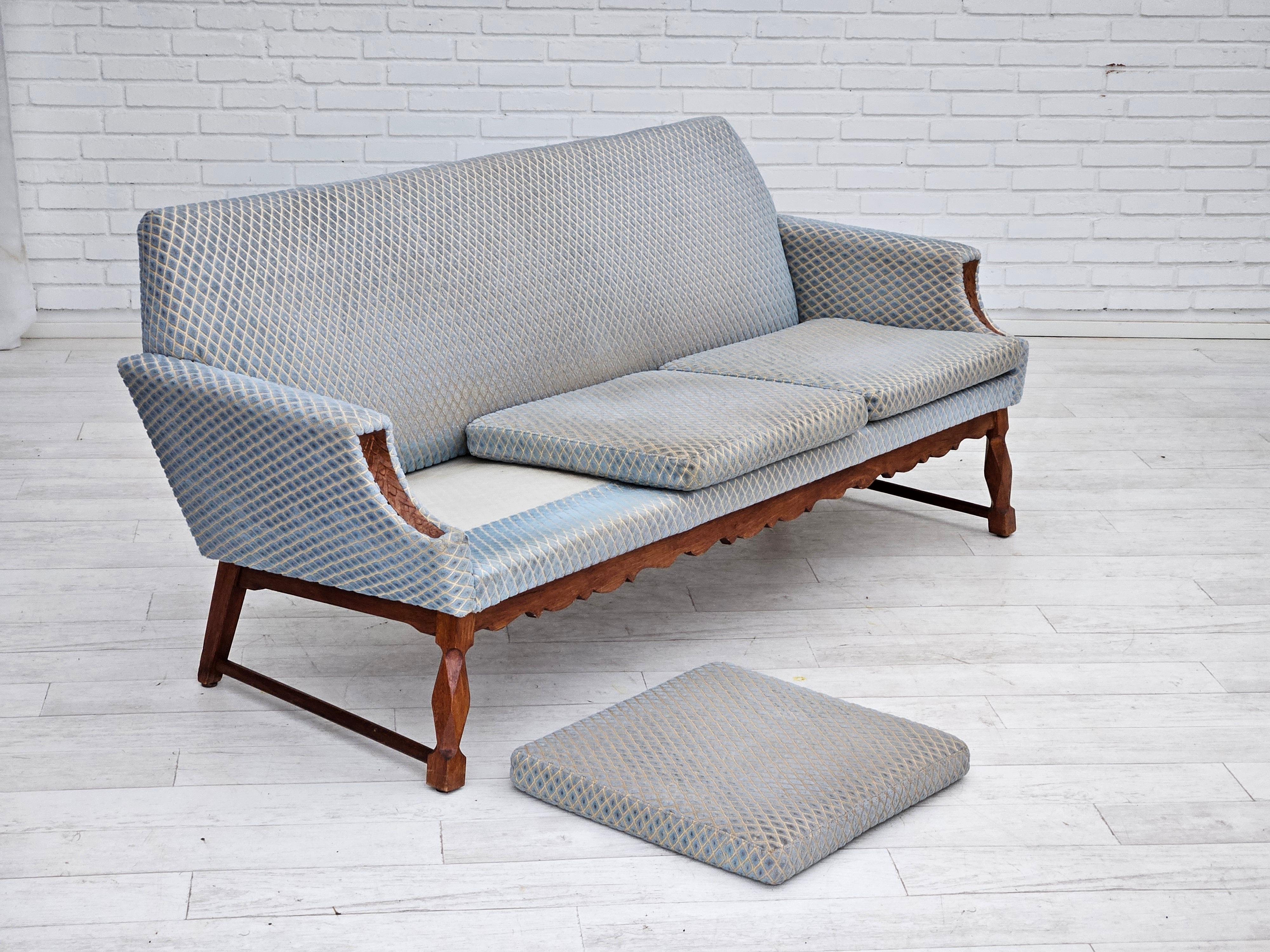 1970s, Danish 3 seater sofa, original good condition, velour, oak wood. For Sale 6