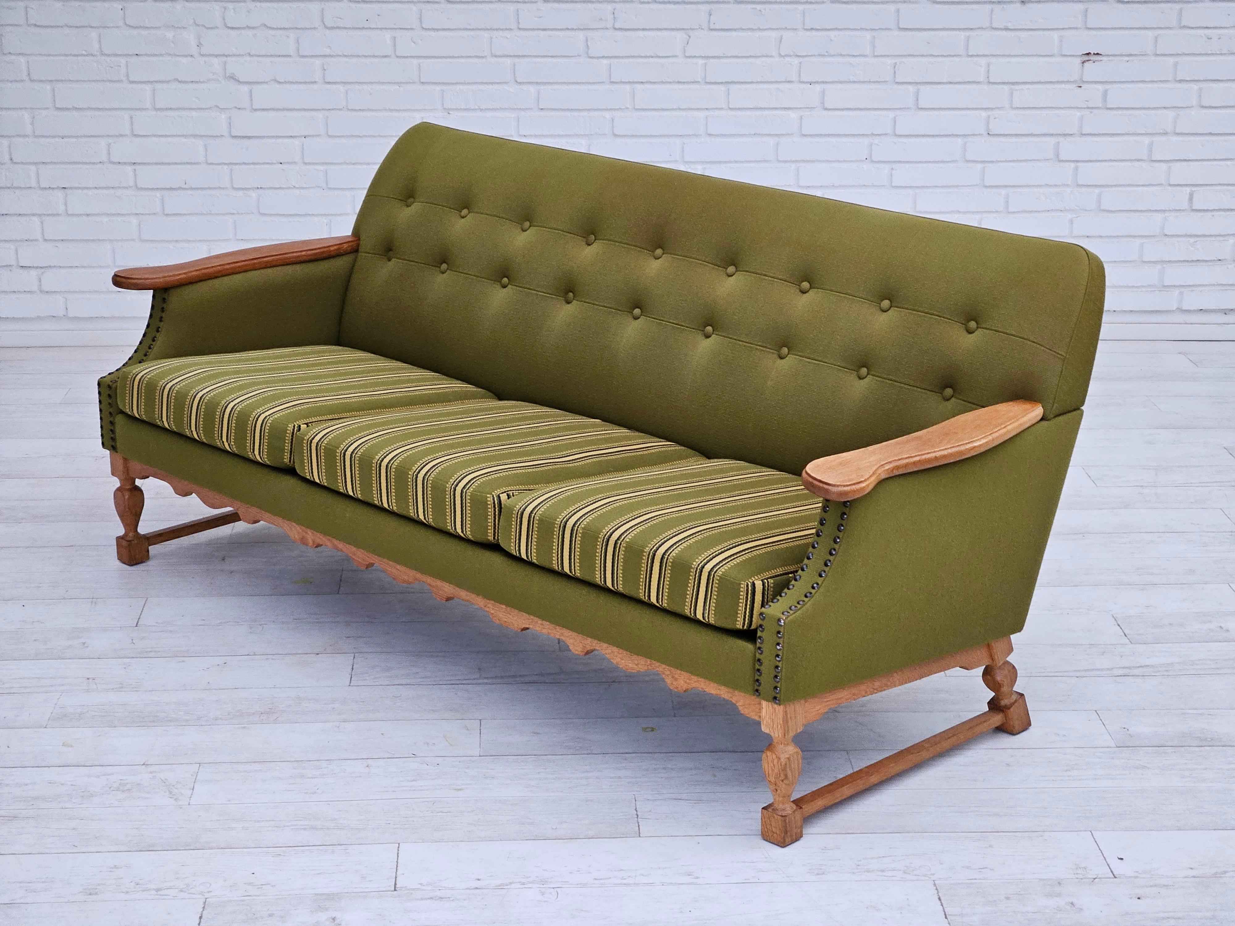 1970s, Danish 3 seater sofa, original very good condition, wool, oak. For Sale 5