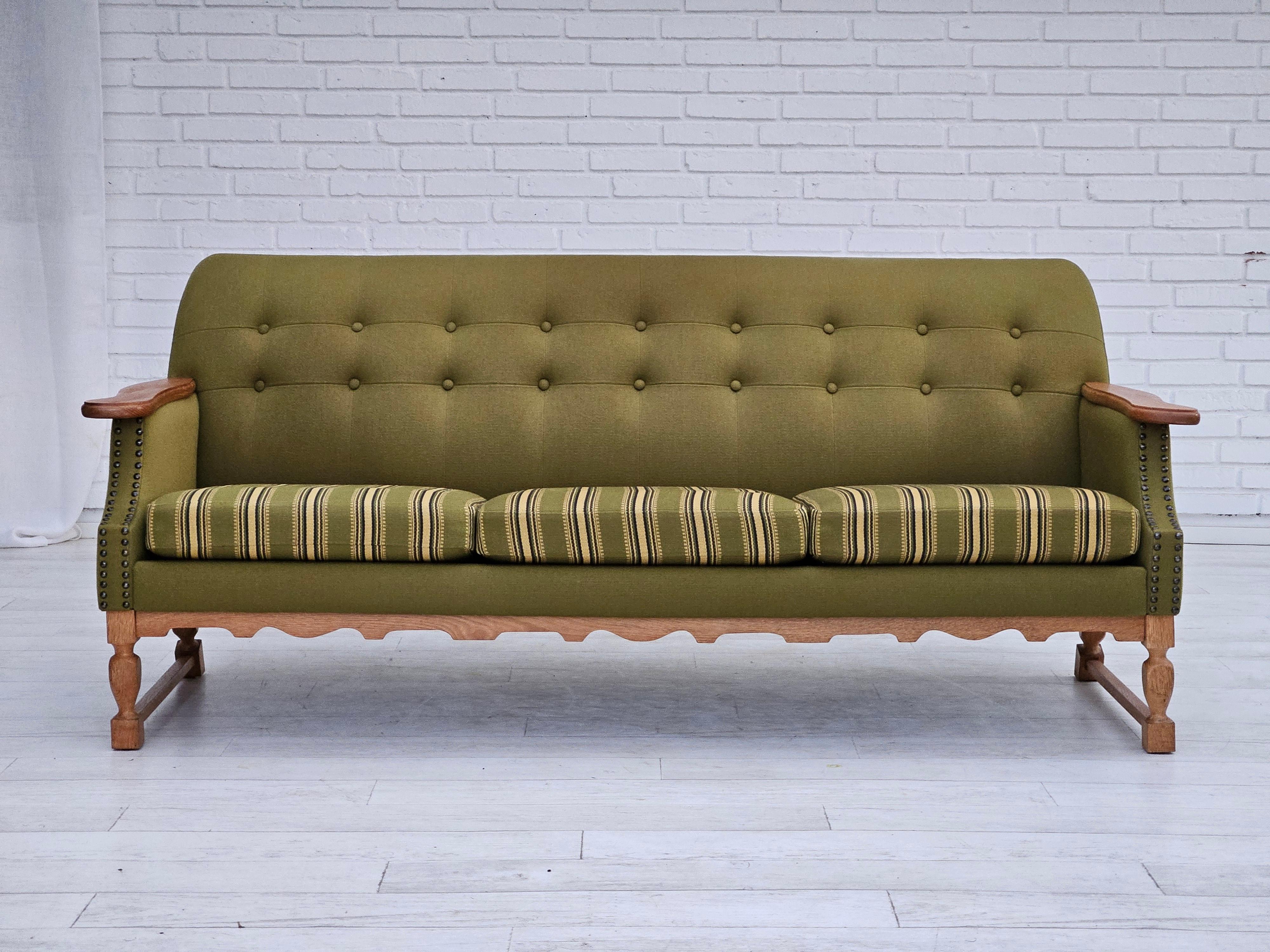 Scandinavian Modern 1970s, Danish 3 seater sofa, original very good condition, wool, oak. For Sale