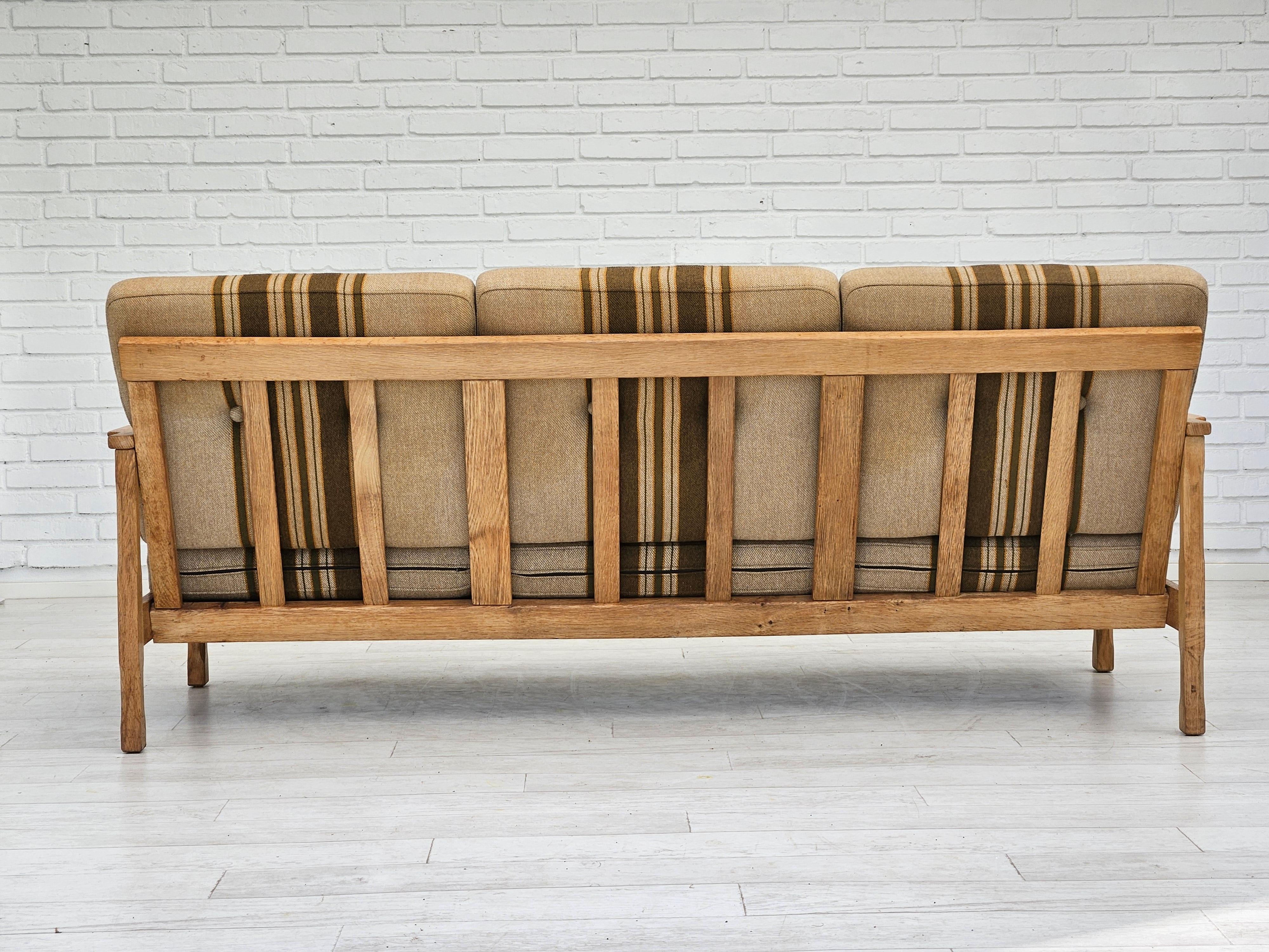 Mid-20th Century 1970s, Danish 3 seater sofa, original very good condition, wool, oak. For Sale