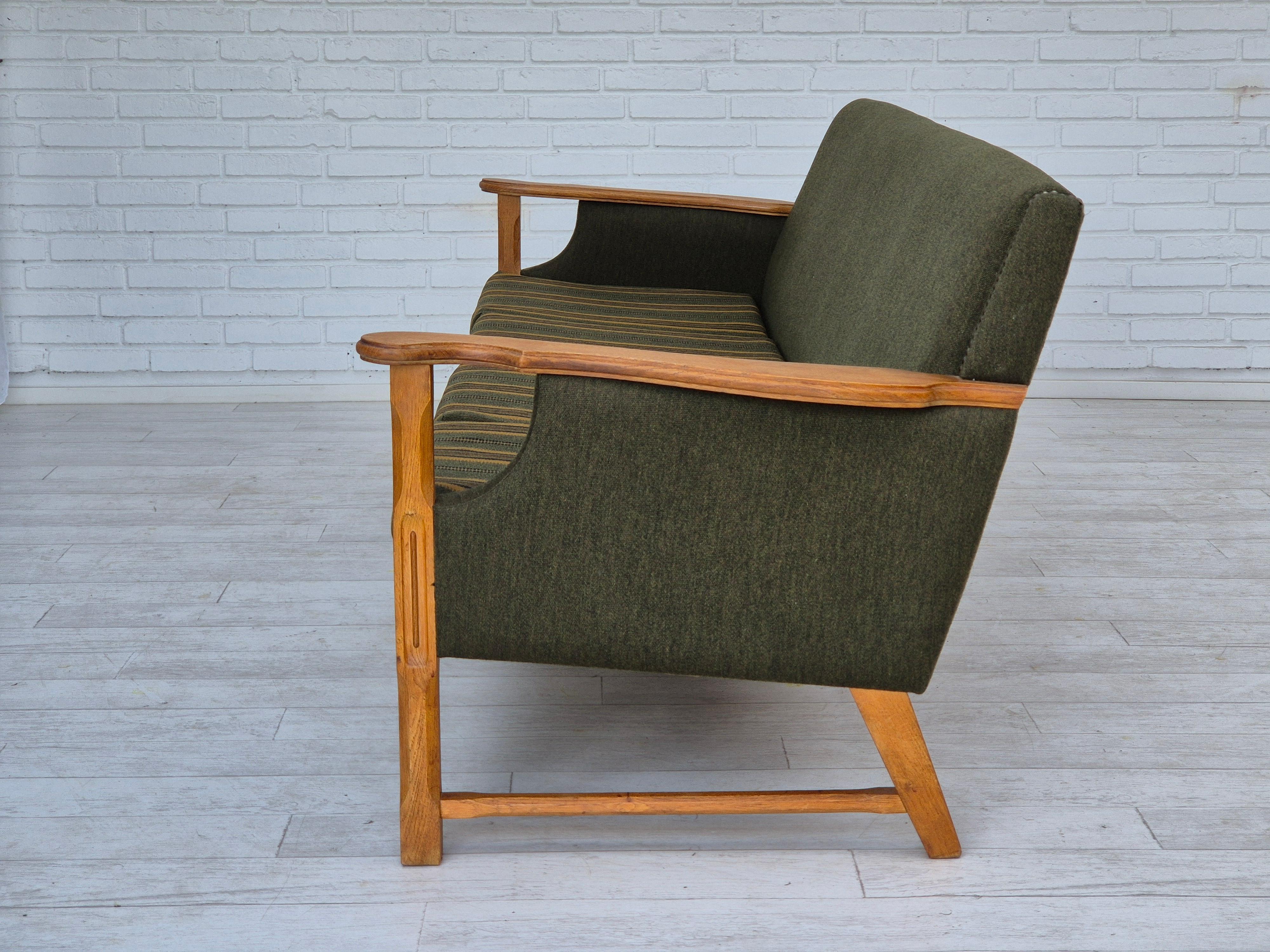 1970s, Danish 4 seater sofa, original very good condition, wool, oak wood. For Sale 2