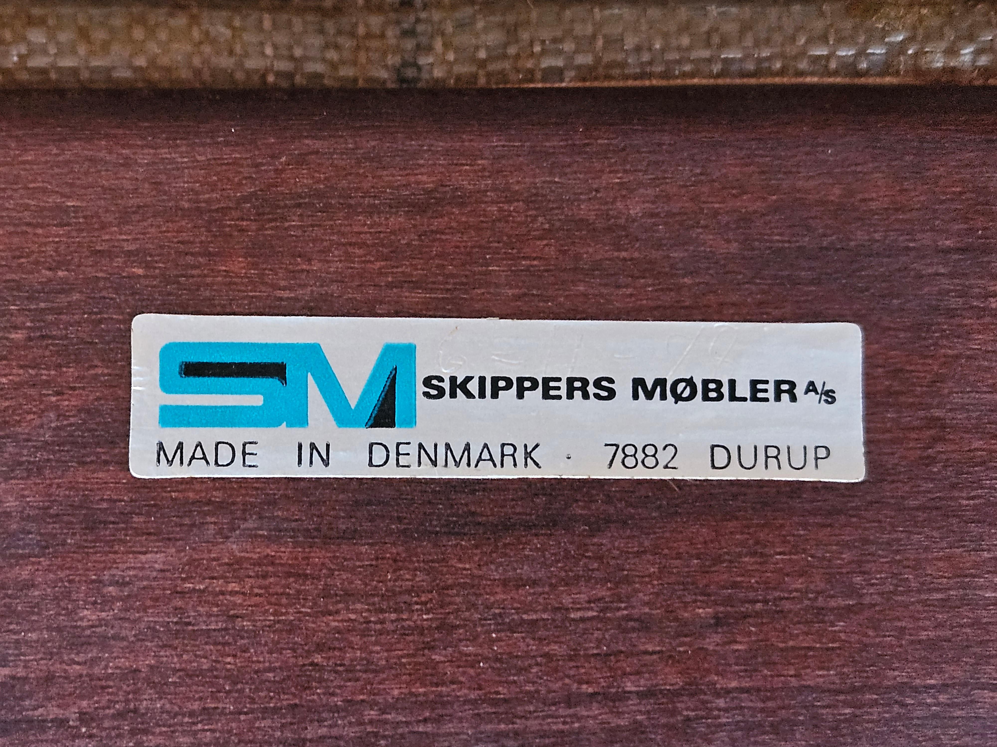 1970, Chaise longue réglable danoise avec pouf, cuir marron, par Skippers en vente 2