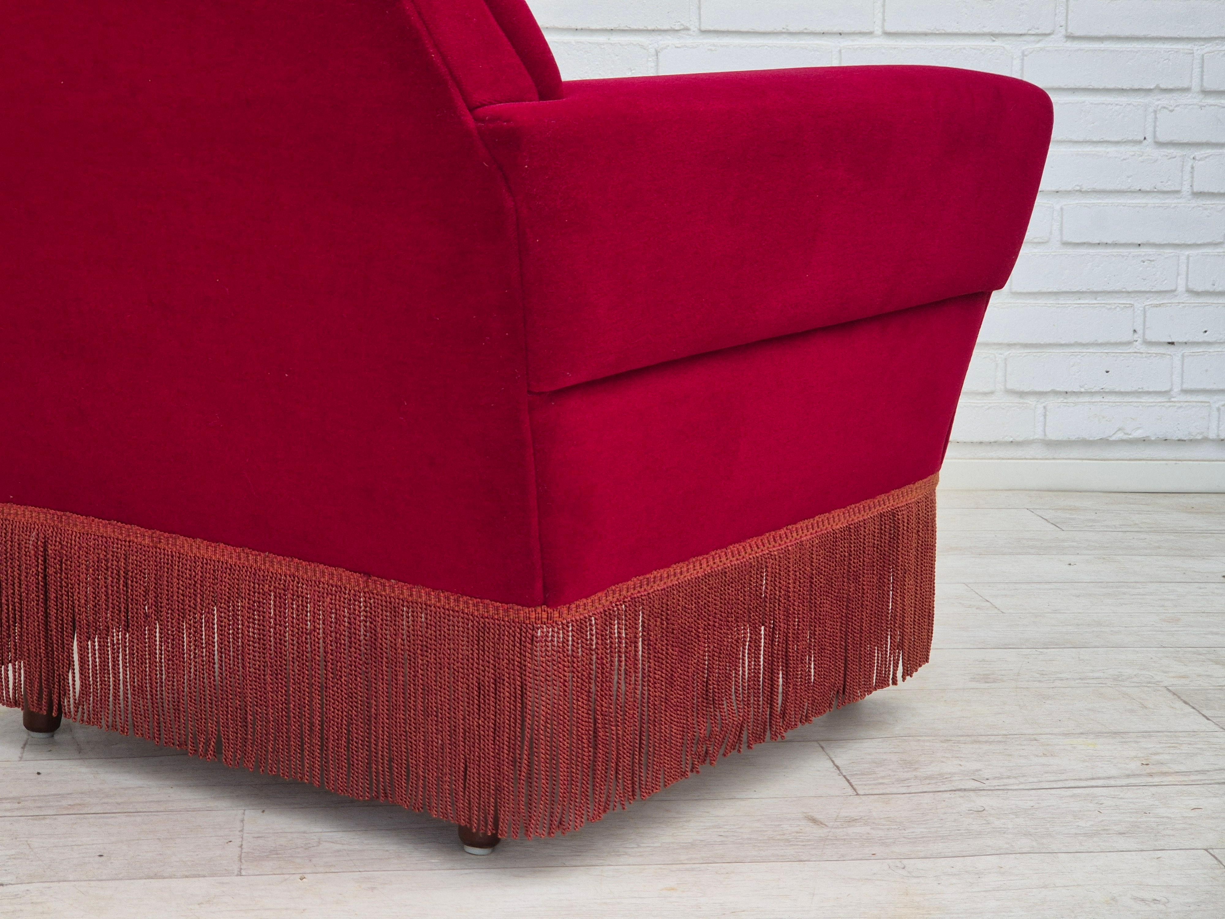 1970s, Danish armchair by Ryesberg Møbler, original condition, velour fabric. For Sale 4