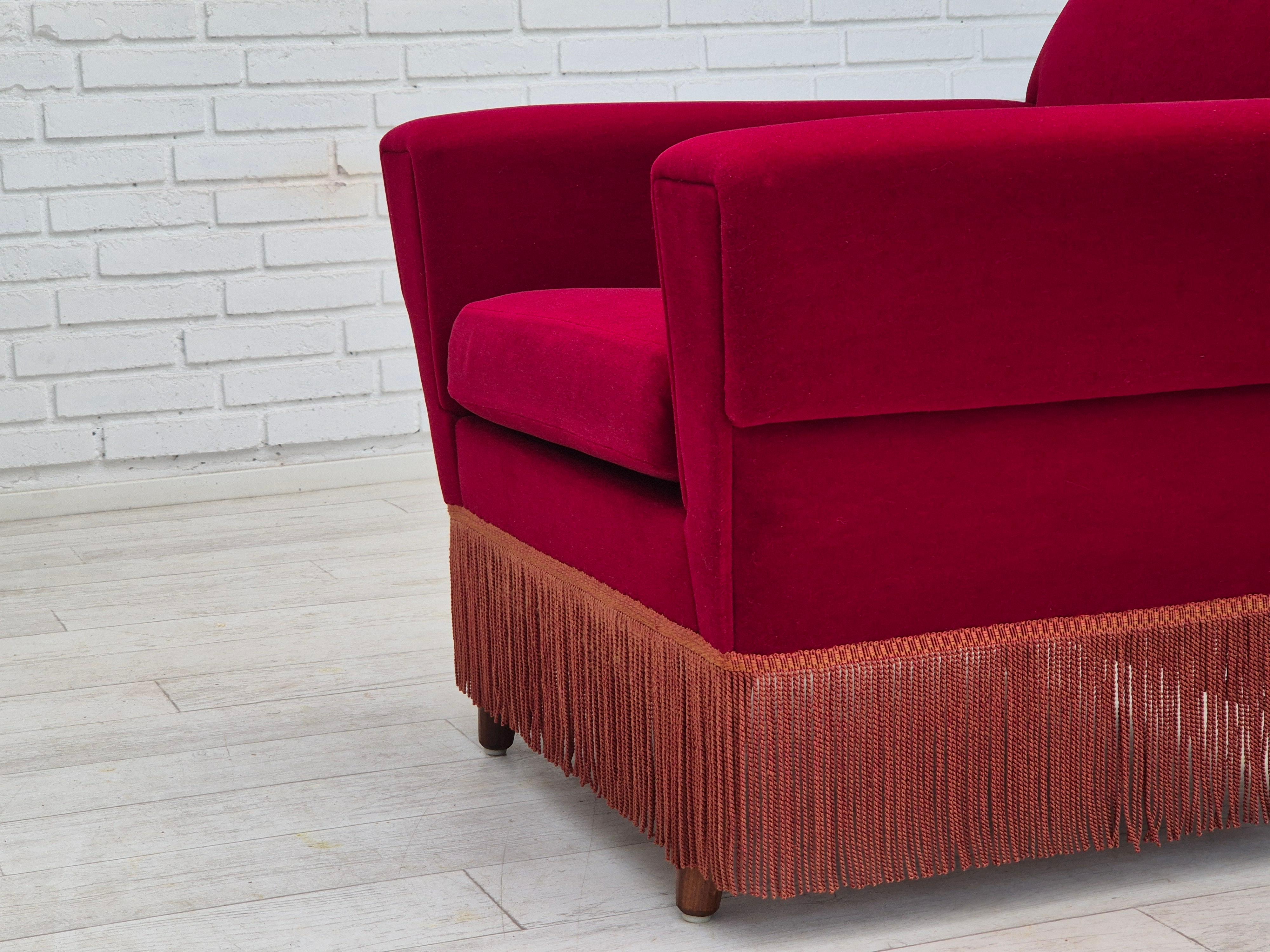 1970s, Danish armchair by Ryesberg Møbler, original condition, velour fabric. For Sale 5