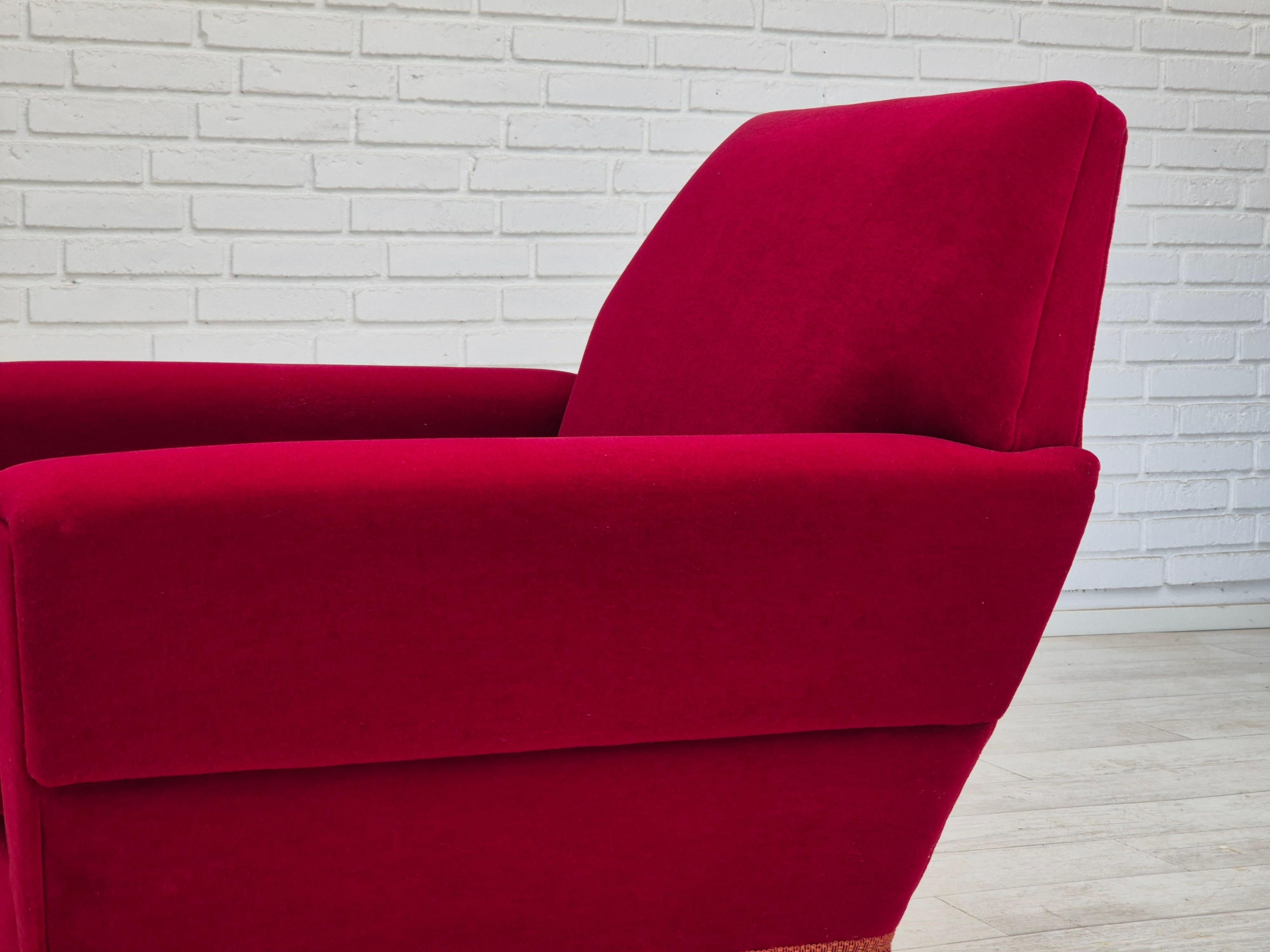1970s, Danish armchair by Ryesberg Møbler, original condition, velour fabric. For Sale 6