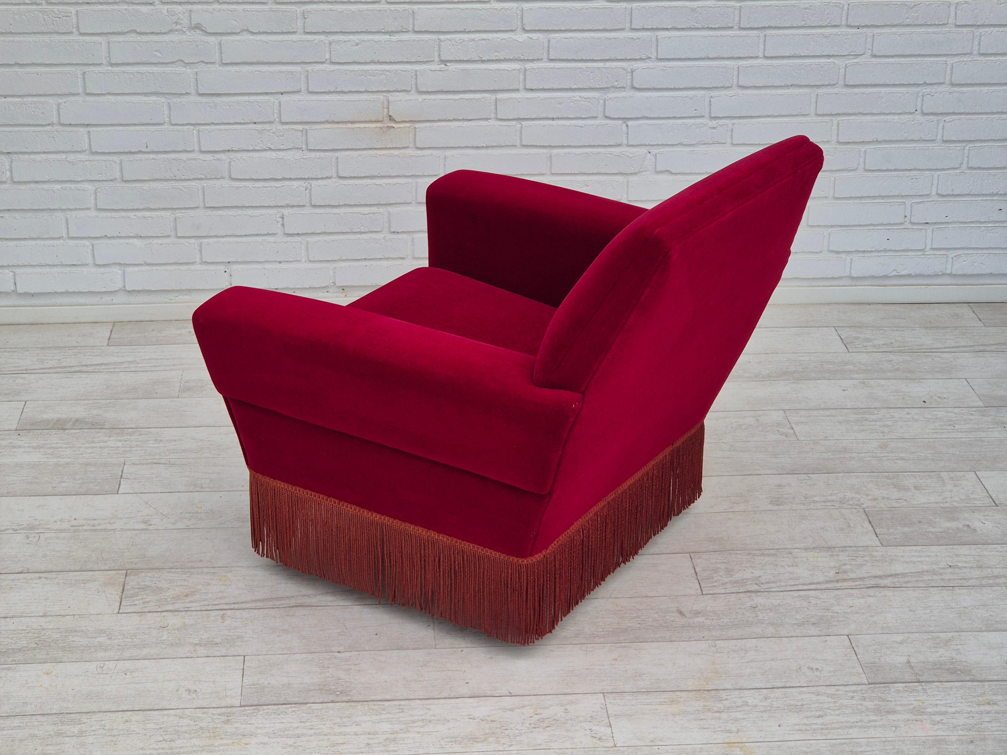 1970s, Danish armchair by Ryesberg Møbler, original condition, velour fabric. For Sale 1