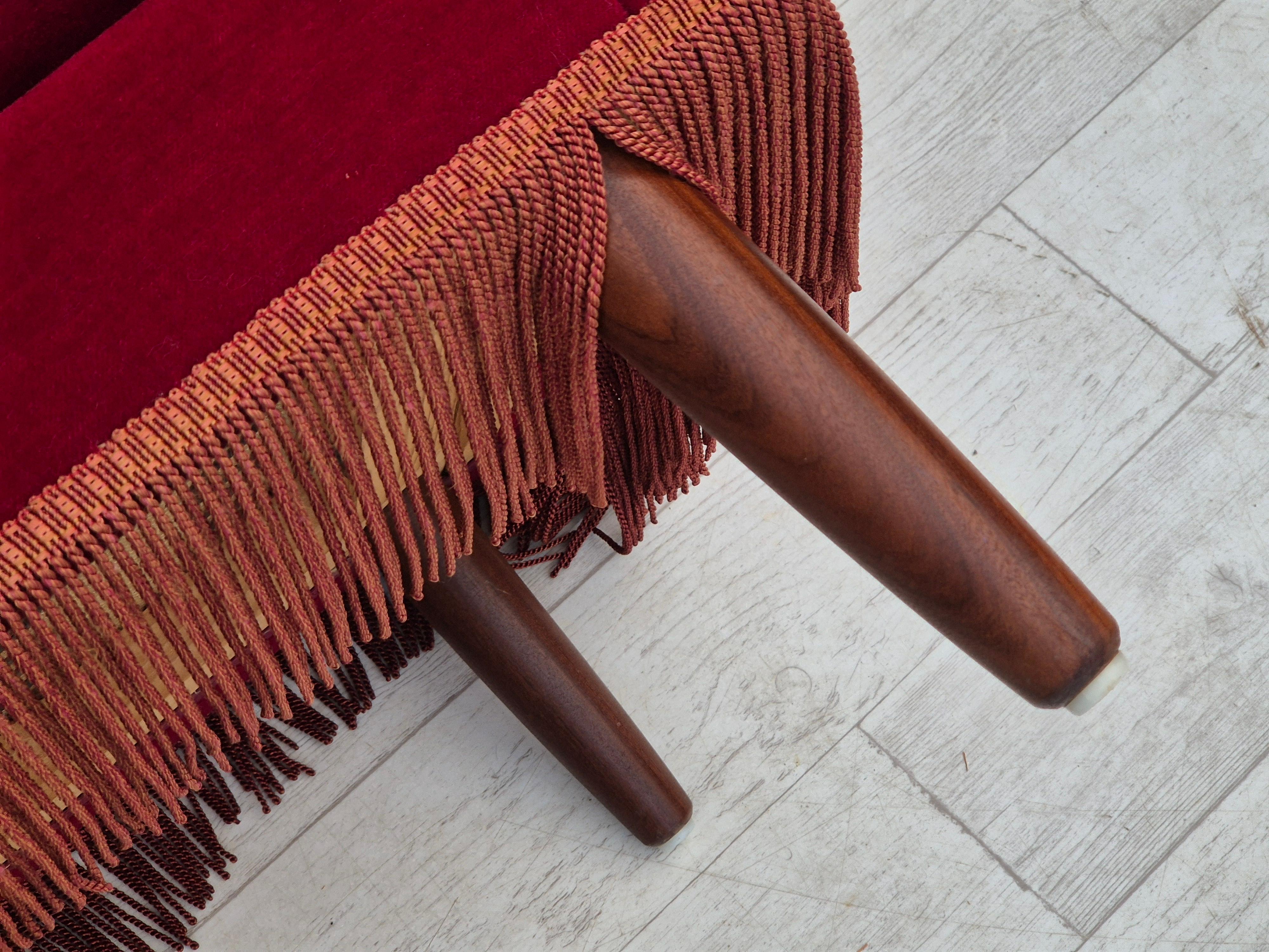 1970s, Danish armchair by Ryesberg Møbler, original condition, velour fabric. For Sale 3
