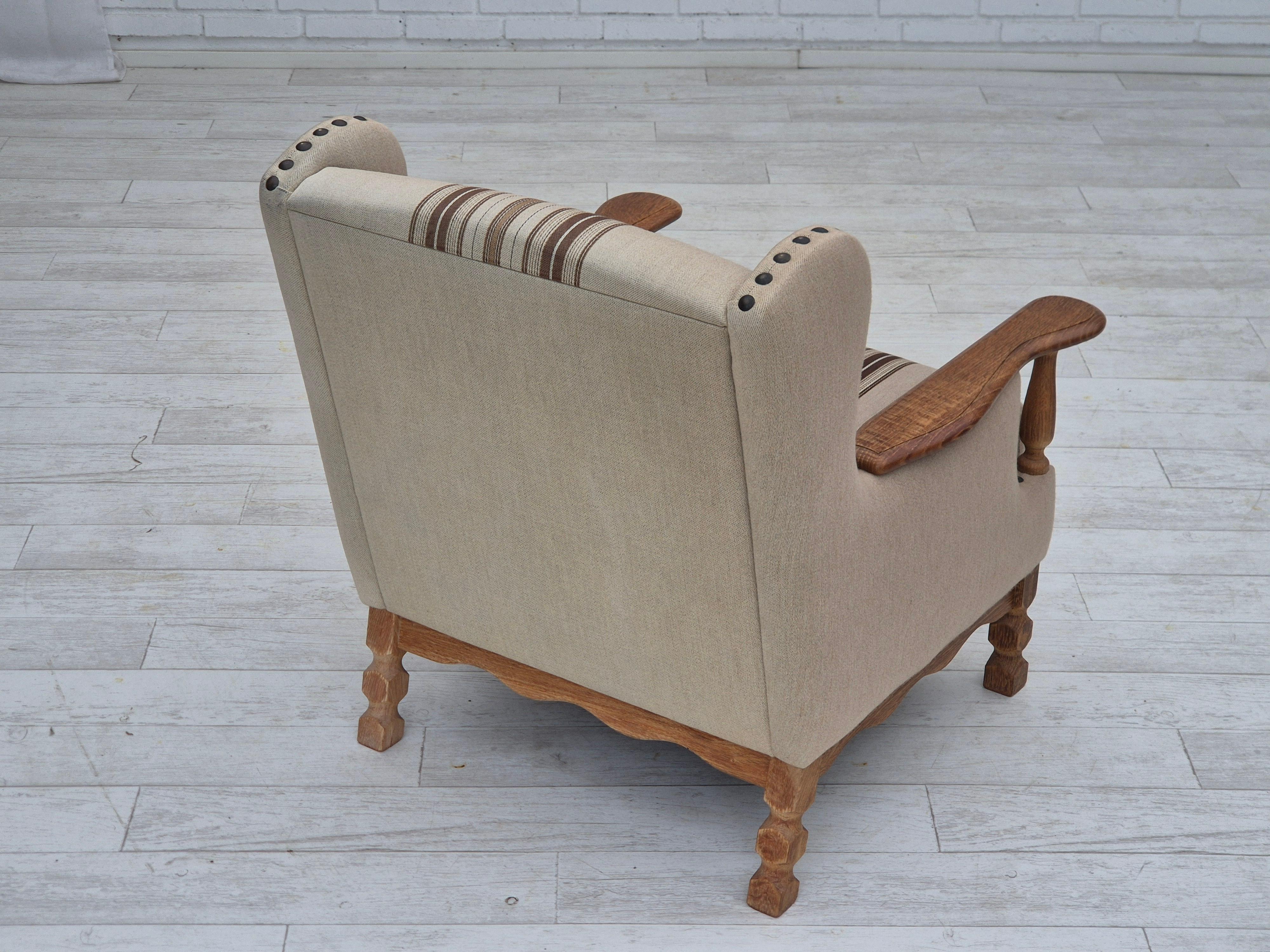1970er, Dänischer Sessel, Möbel Wollstoff, Eichenholz, Originalzustand. im Angebot 1