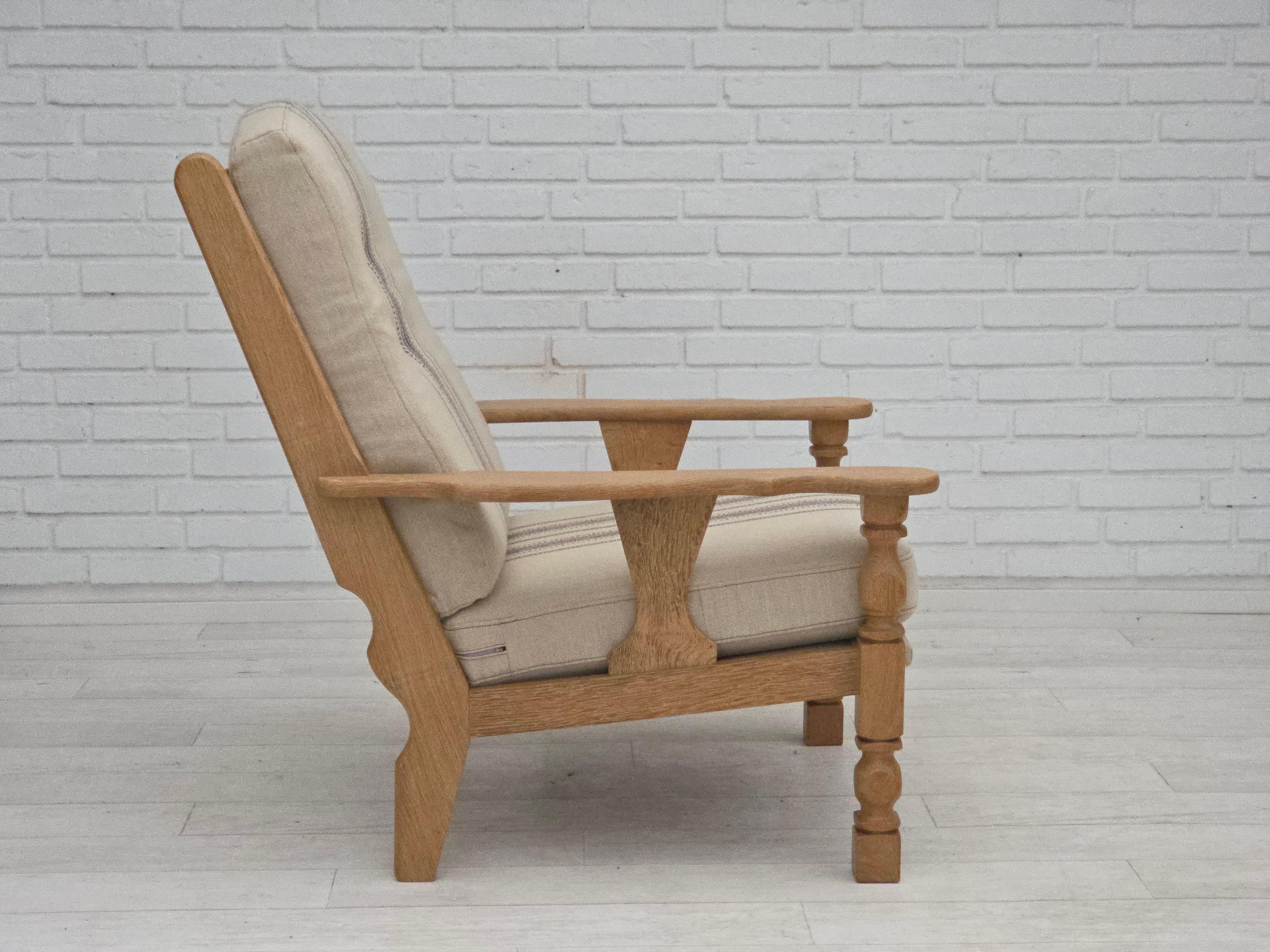 Scandinavo moderno Anni '70, poltrona danese, mobili in lana, legno massiccio di Oak. in vendita